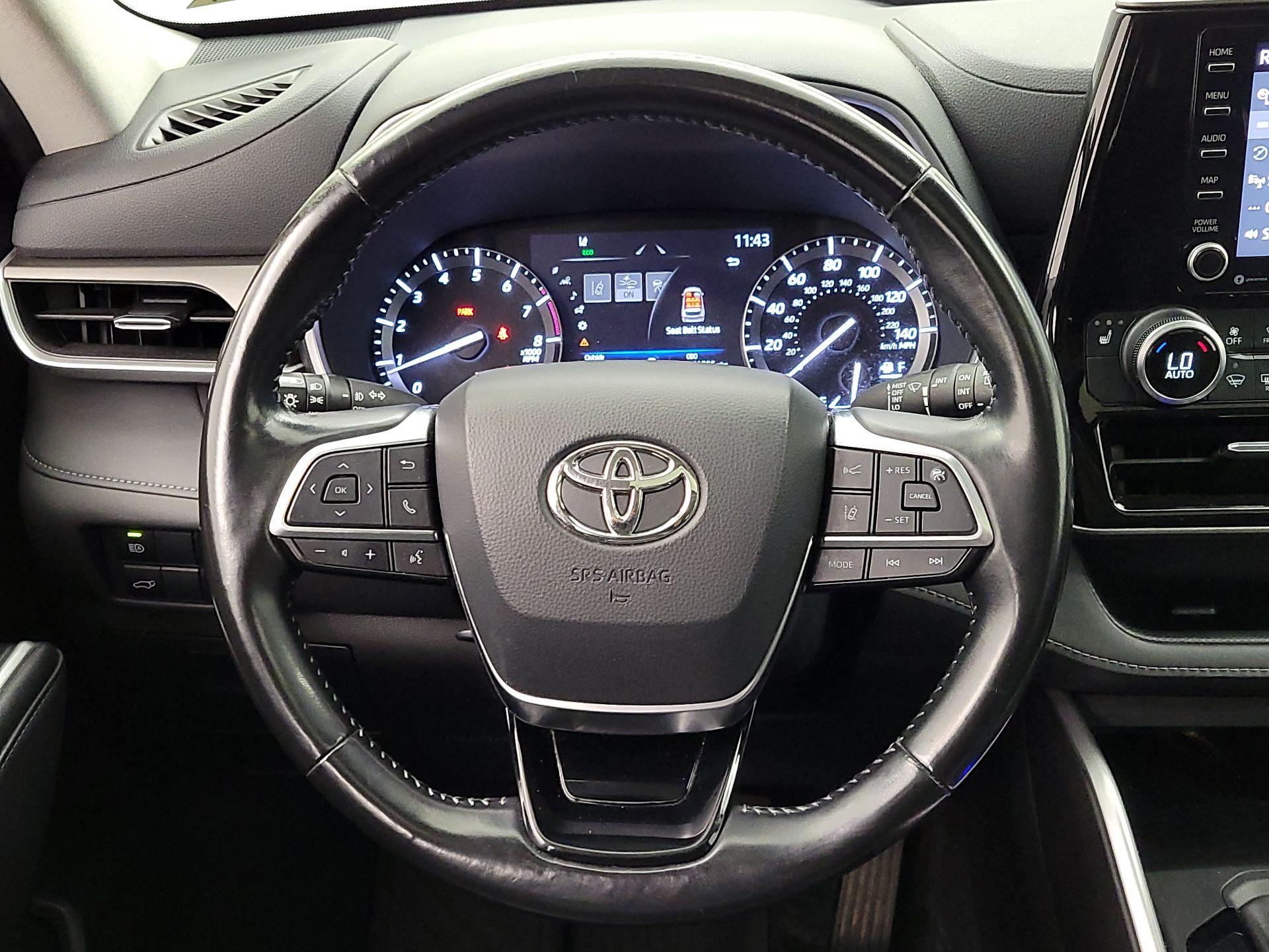 Thumbnail: 2021 Toyota Highlander - 10