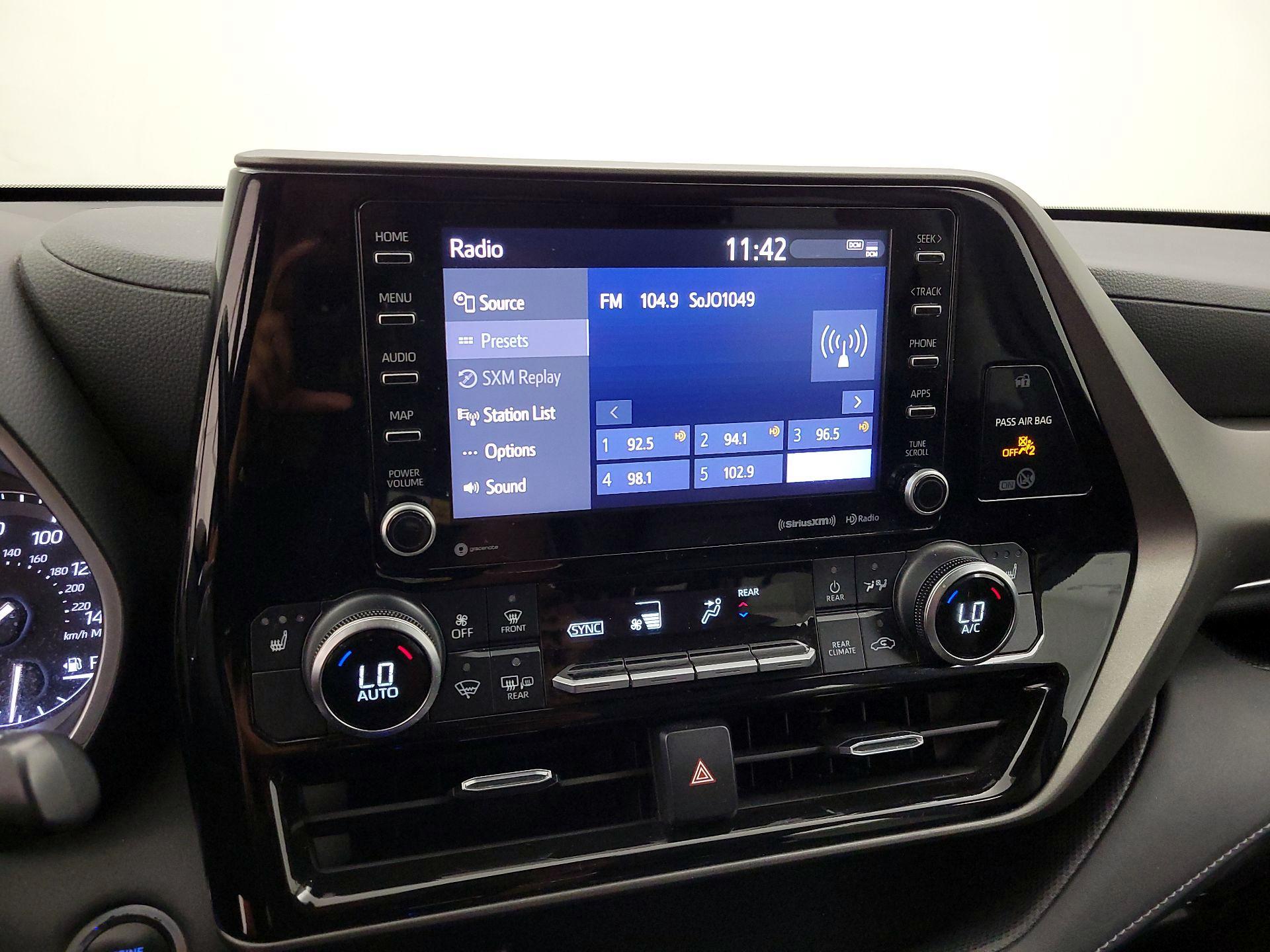 Thumbnail: 2021 Toyota Highlander - 15