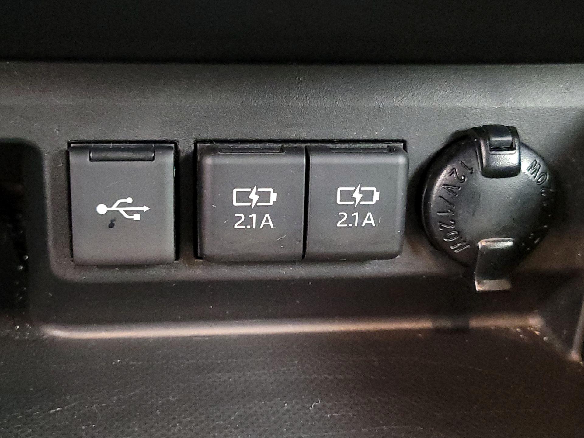 Thumbnail: 2021 Toyota Highlander - 18