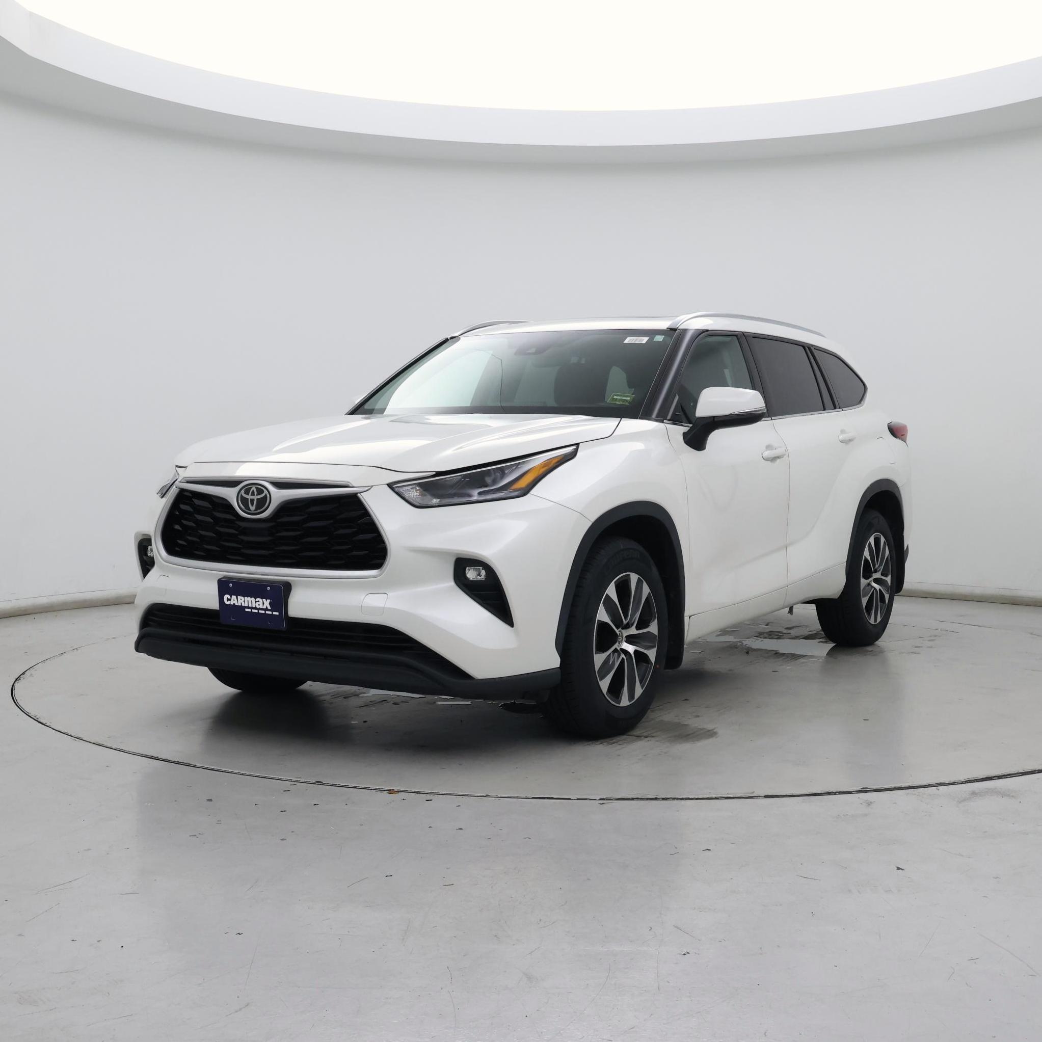 Thumbnail: 2021 Toyota Highlander - 4