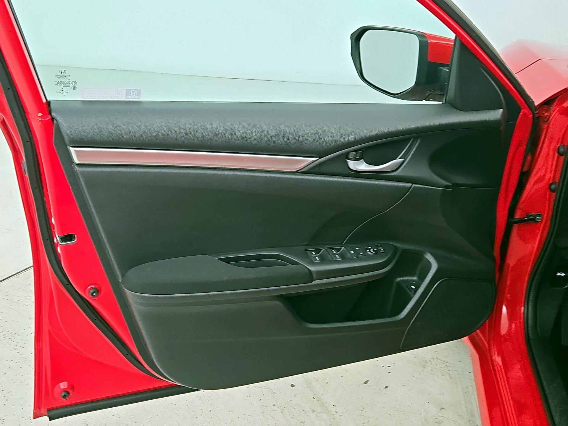 Thumbnail: 2018 Honda Civic - 12