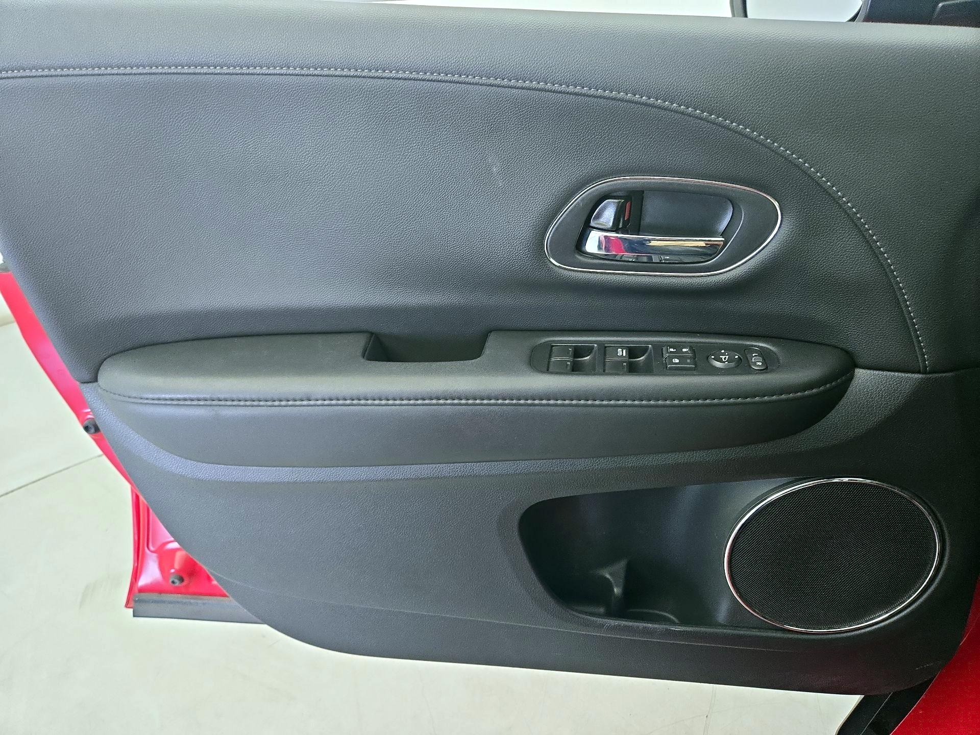 Thumbnail: 2019 Honda HR-V - 12