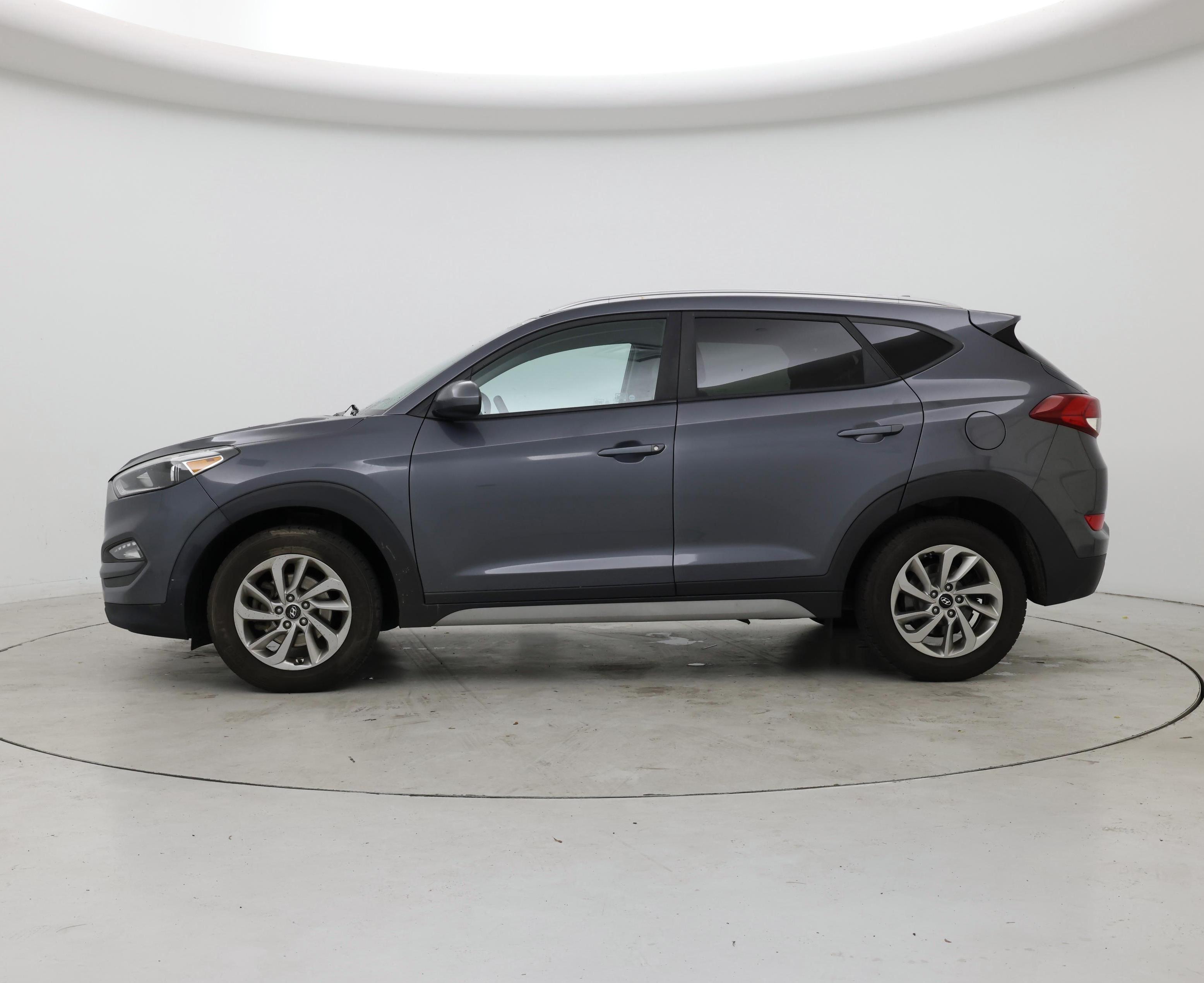 Thumbnail: 2018 Hyundai Tucson - 3