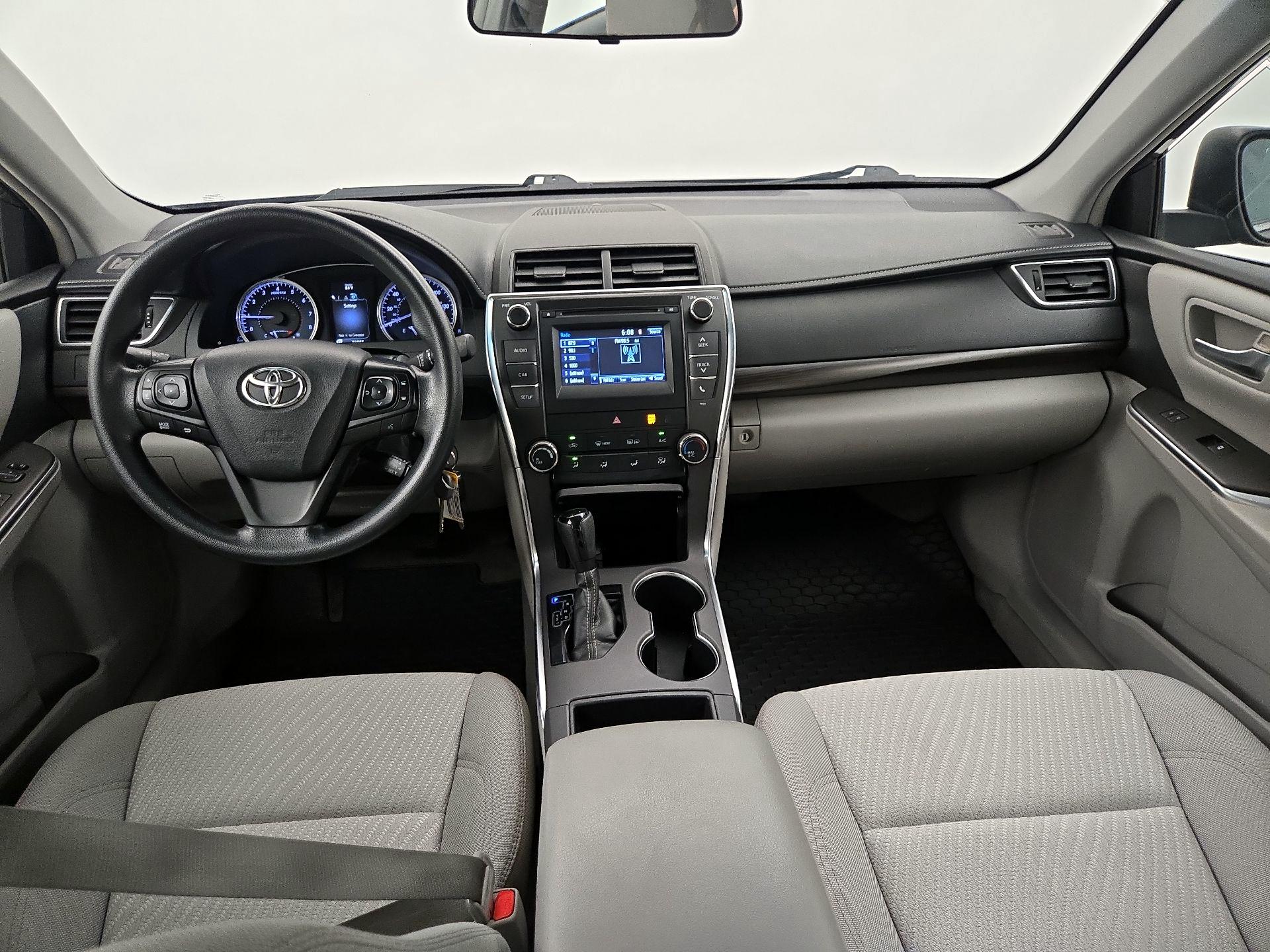 Thumbnail: 2016 Toyota Camry - 9