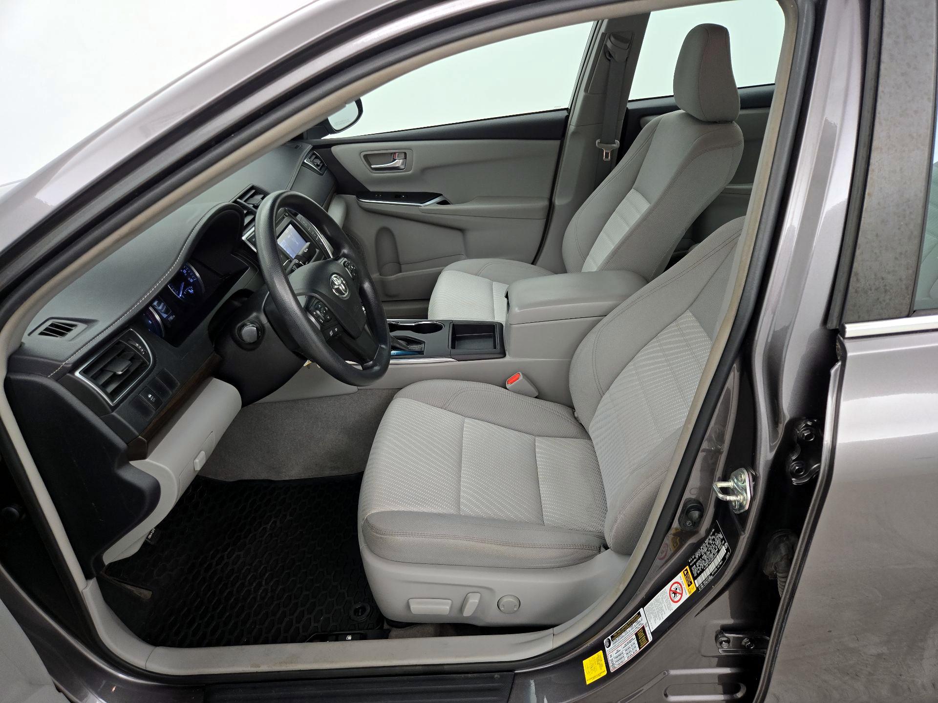 Thumbnail: 2016 Toyota Camry - 11