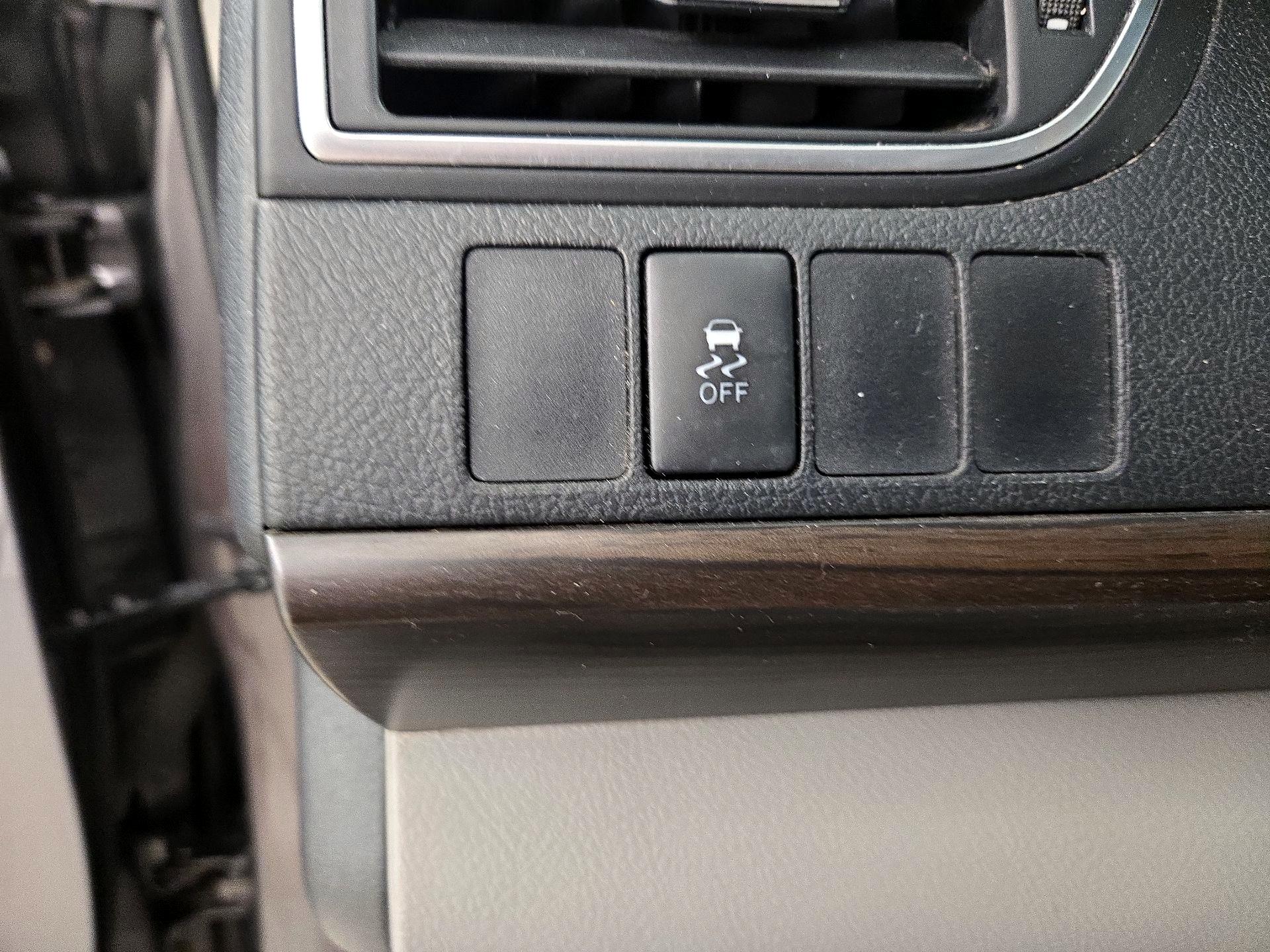Thumbnail: 2016 Toyota Camry - 13