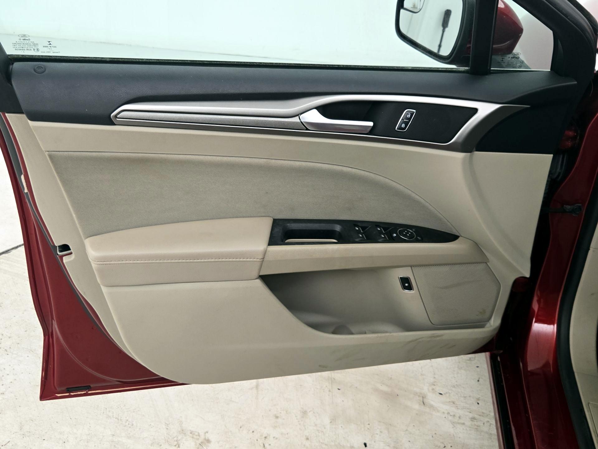 Thumbnail: 2018 Ford Fusion - 12
