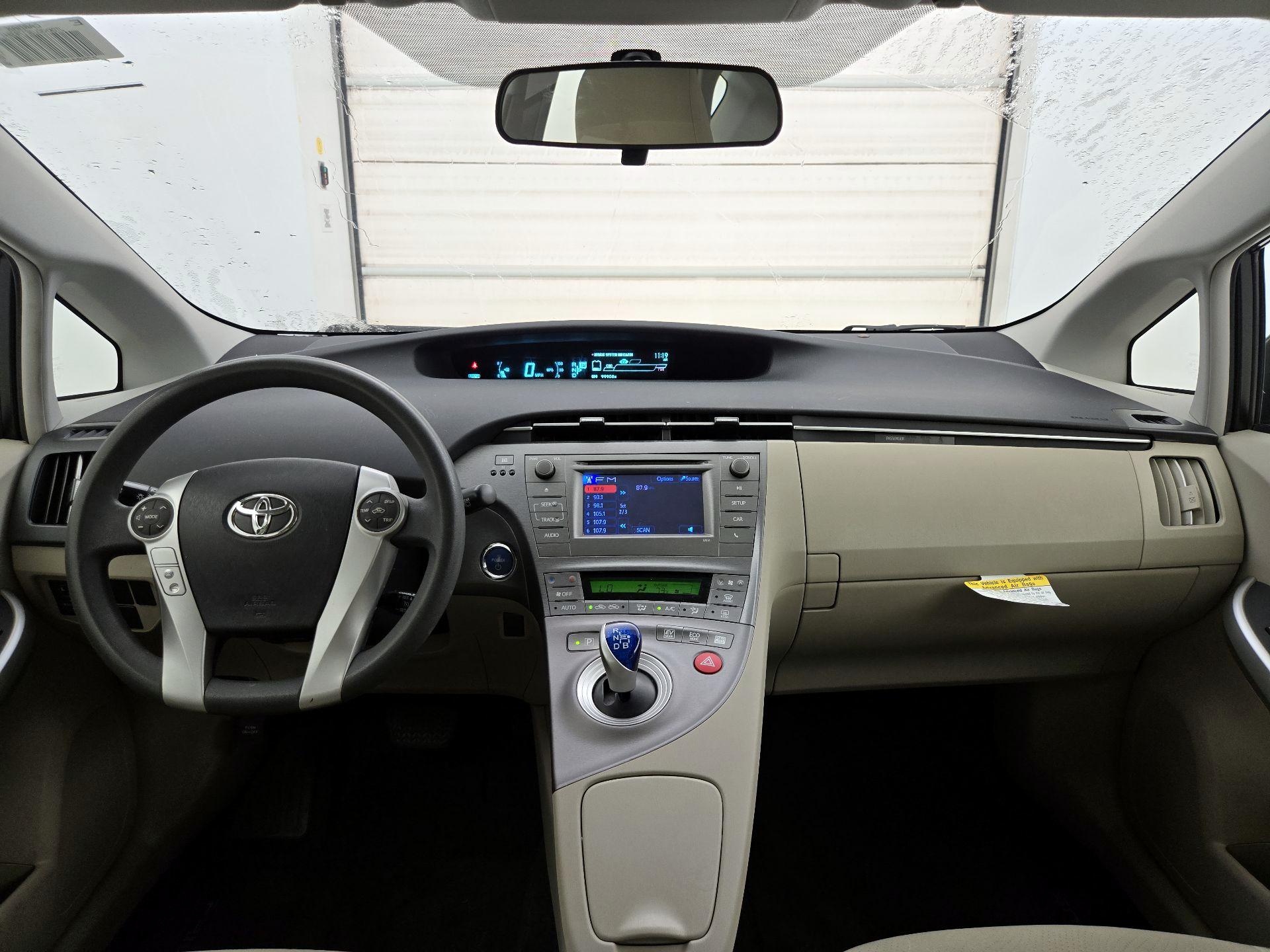 Thumbnail: 2014 Toyota Prius - 9