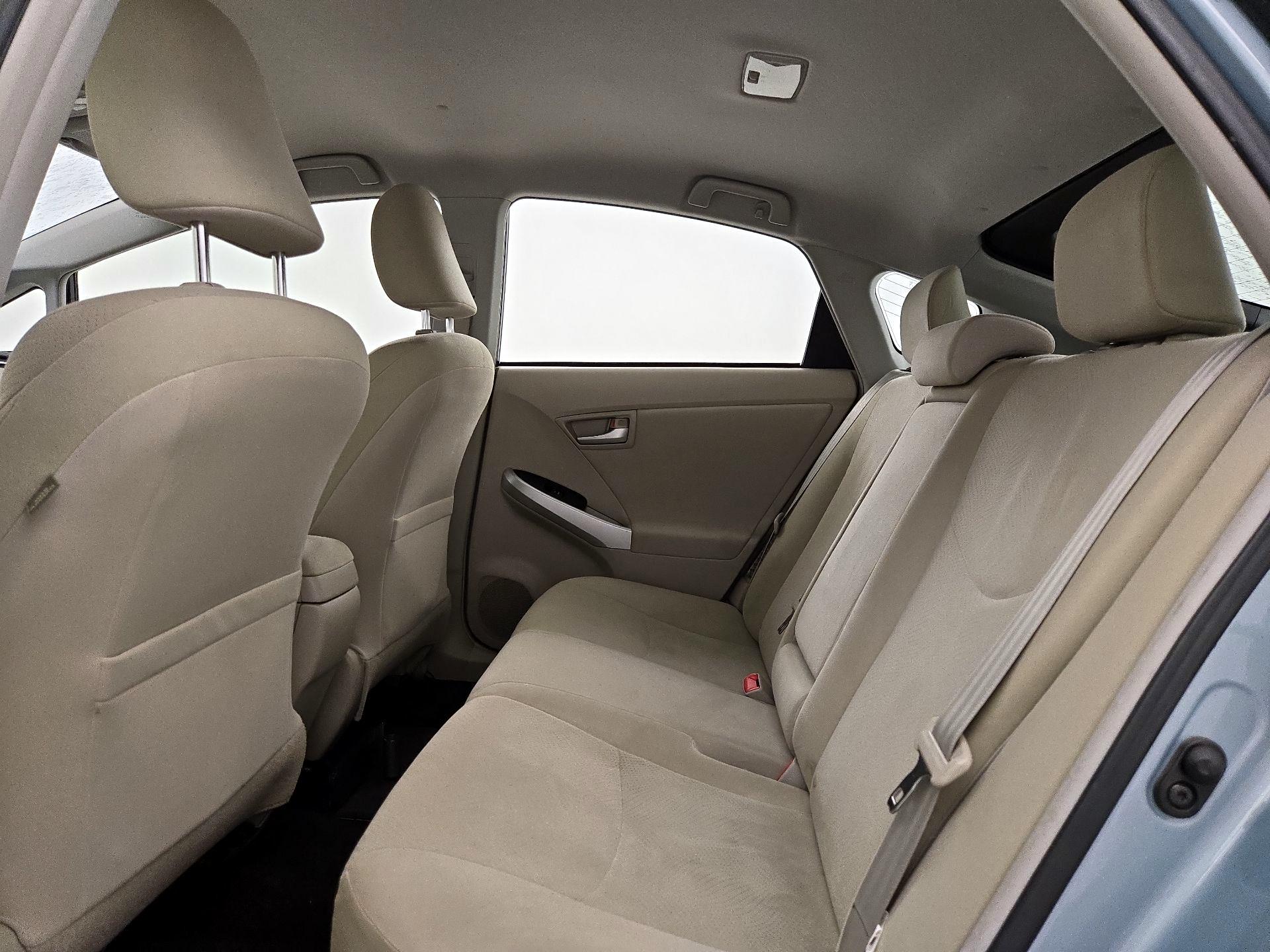 Thumbnail: 2014 Toyota Prius - 18