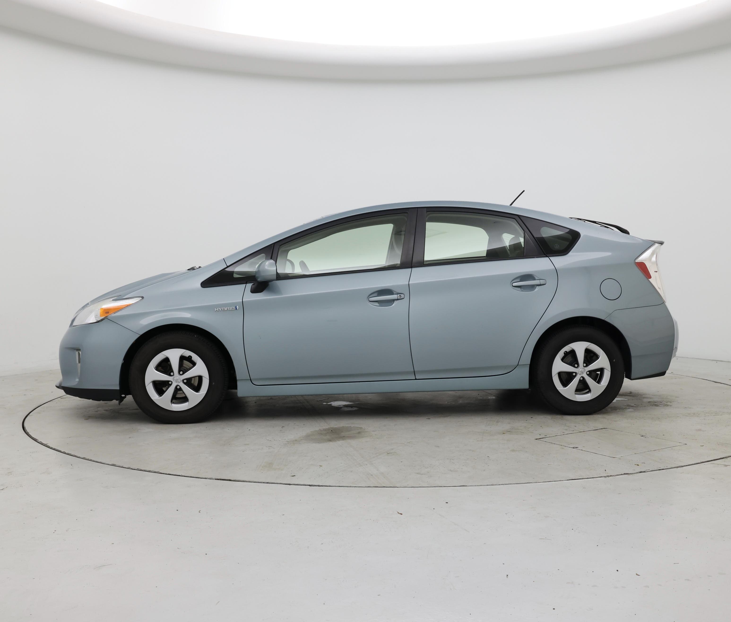 Thumbnail: 2014 Toyota Prius - 3