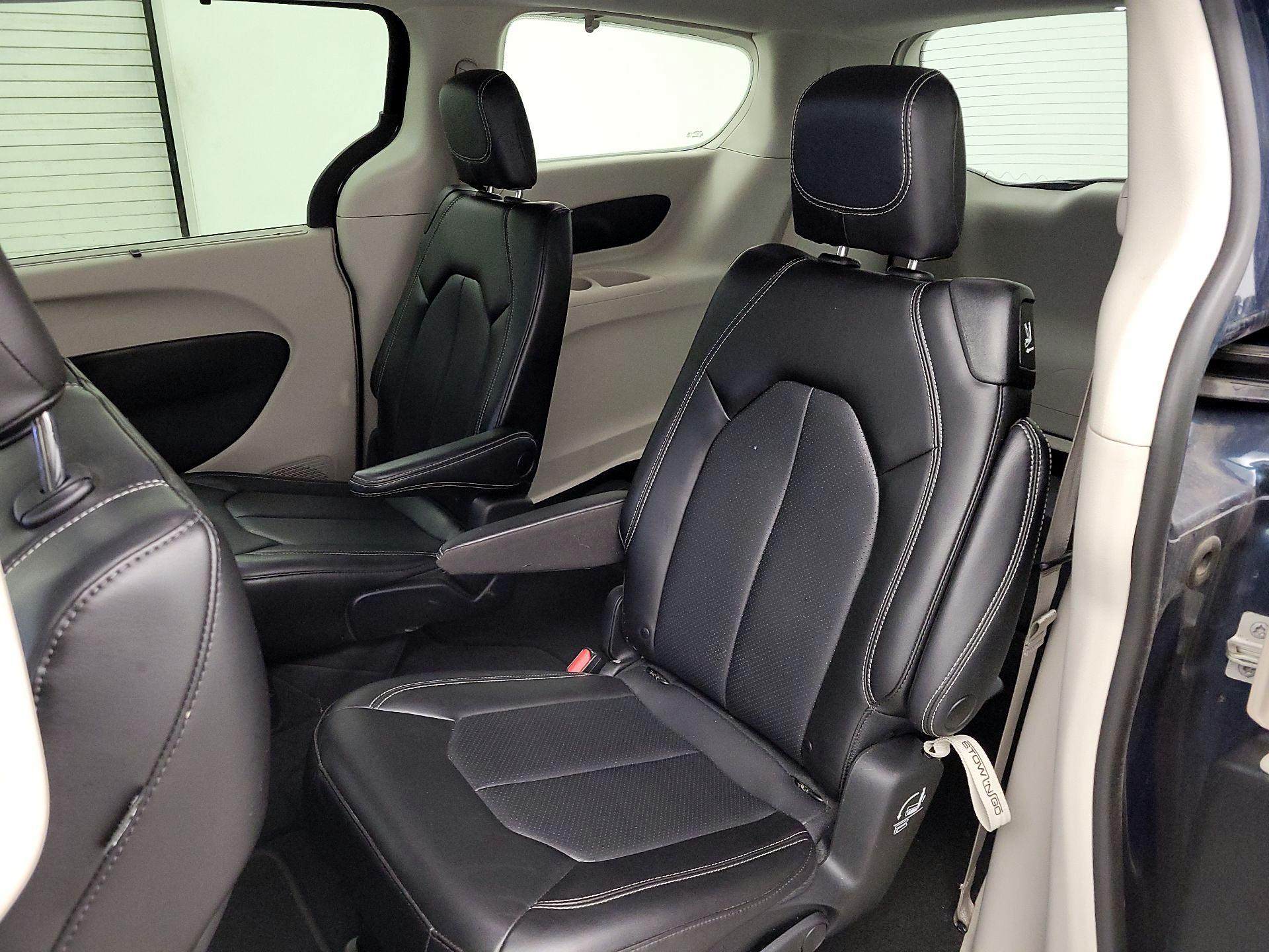 Thumbnail: 2023 Chrysler Pacifica - 19