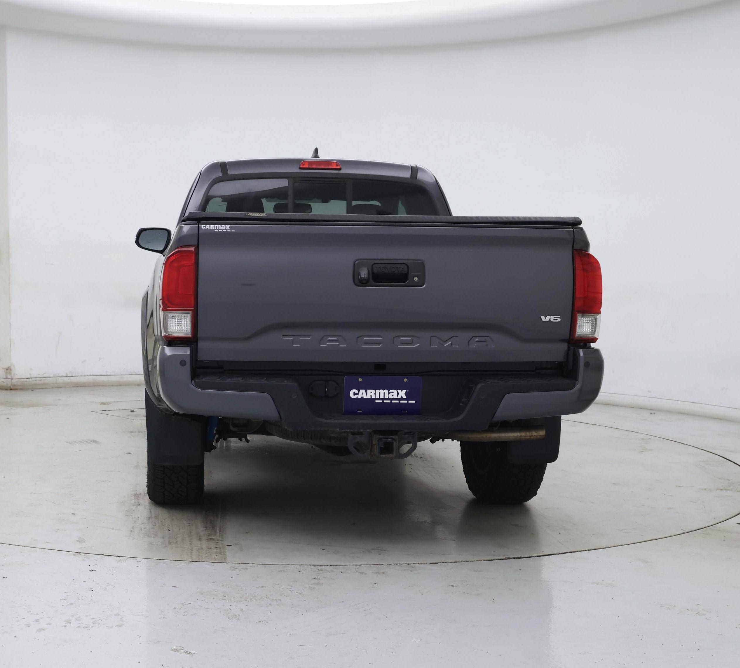 Thumbnail: 2016 Toyota Tacoma - 6