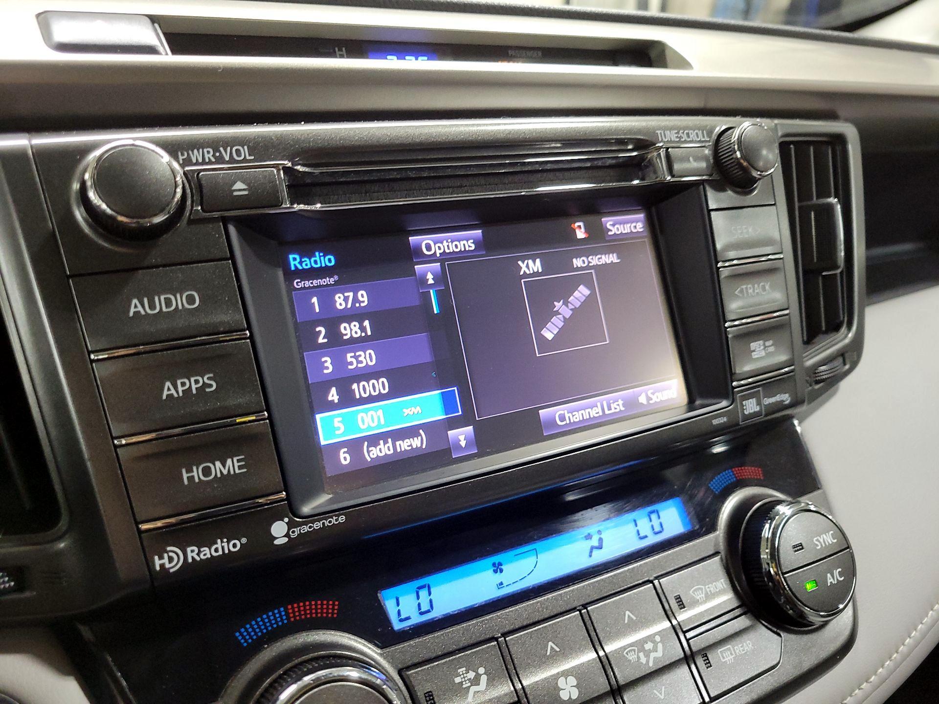 Thumbnail: 2014 Toyota RAV4 - 16