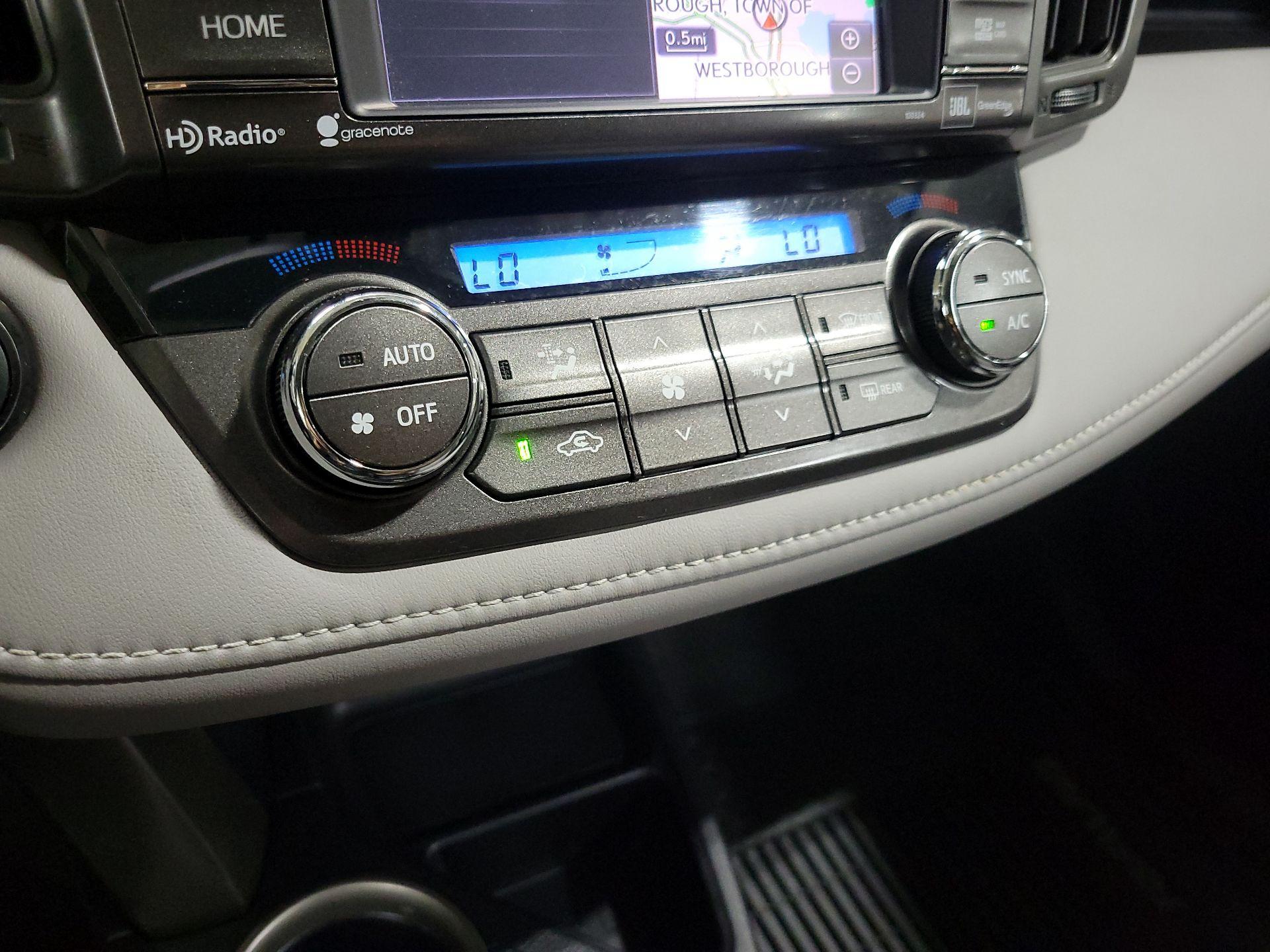 Thumbnail: 2014 Toyota RAV4 - 17