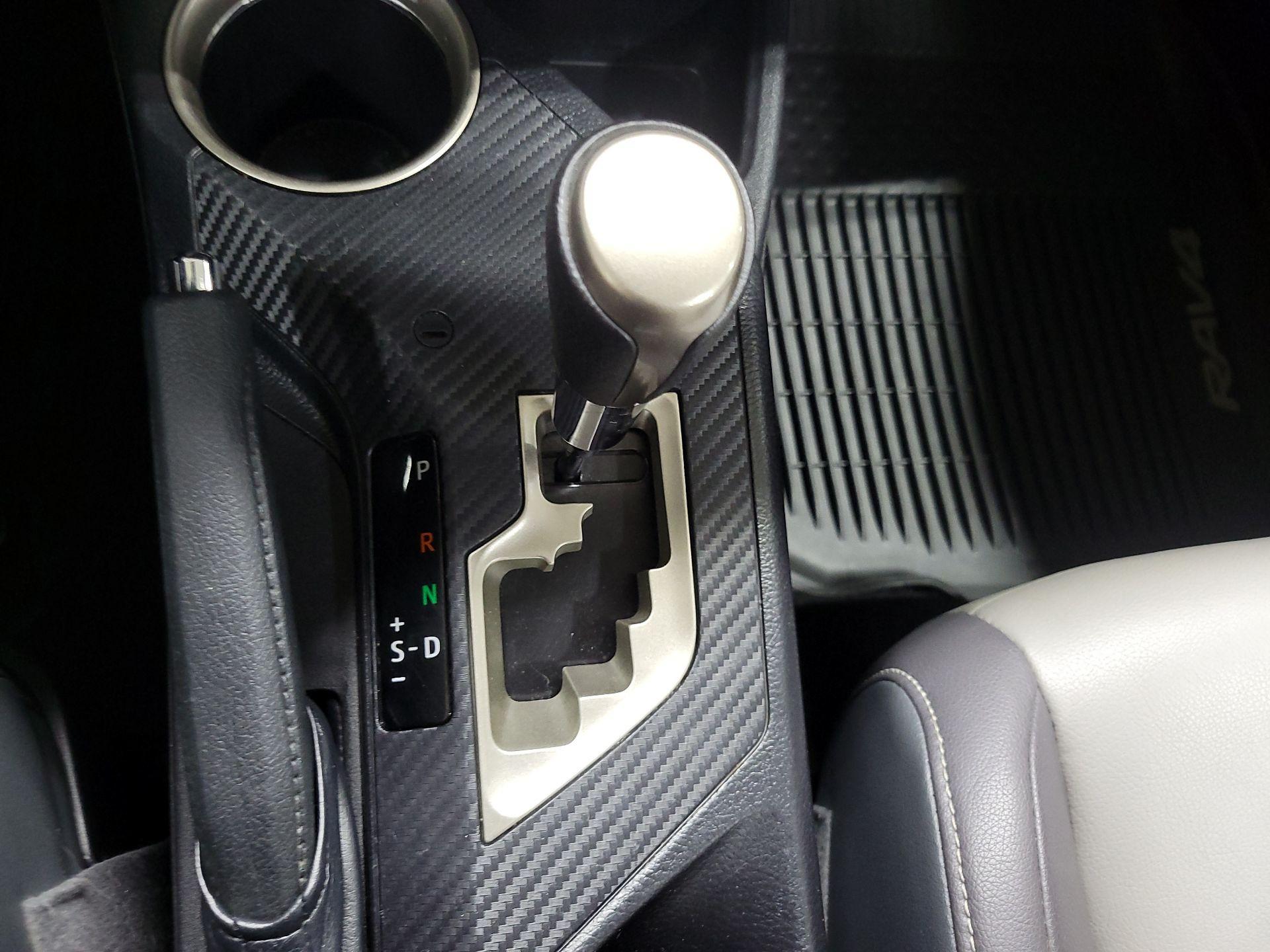 Thumbnail: 2014 Toyota RAV4 - 18