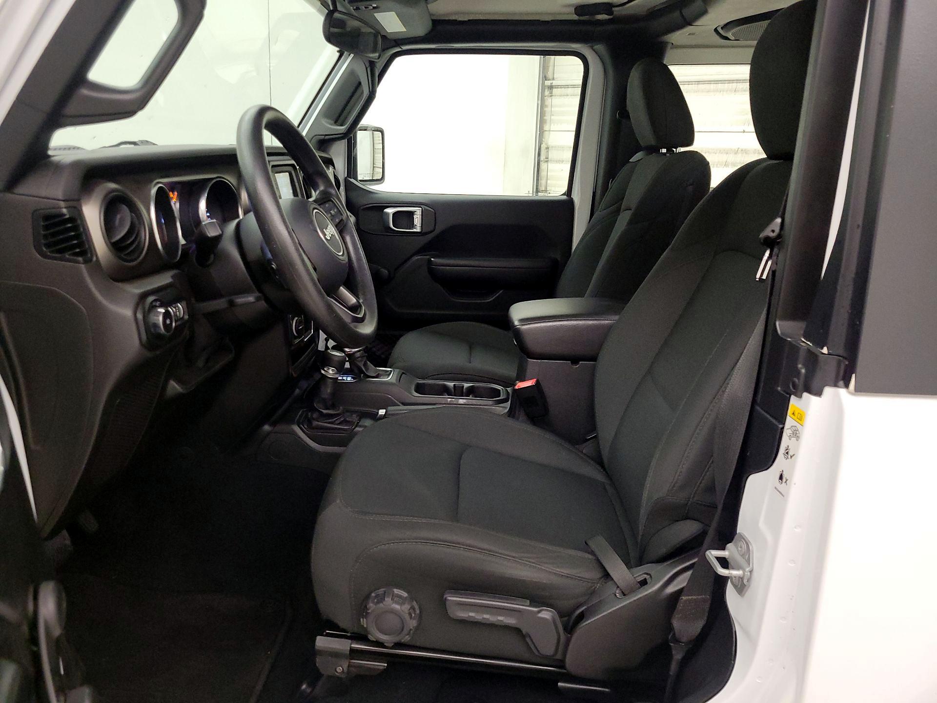 Thumbnail: 2019 Jeep Wrangler - 11