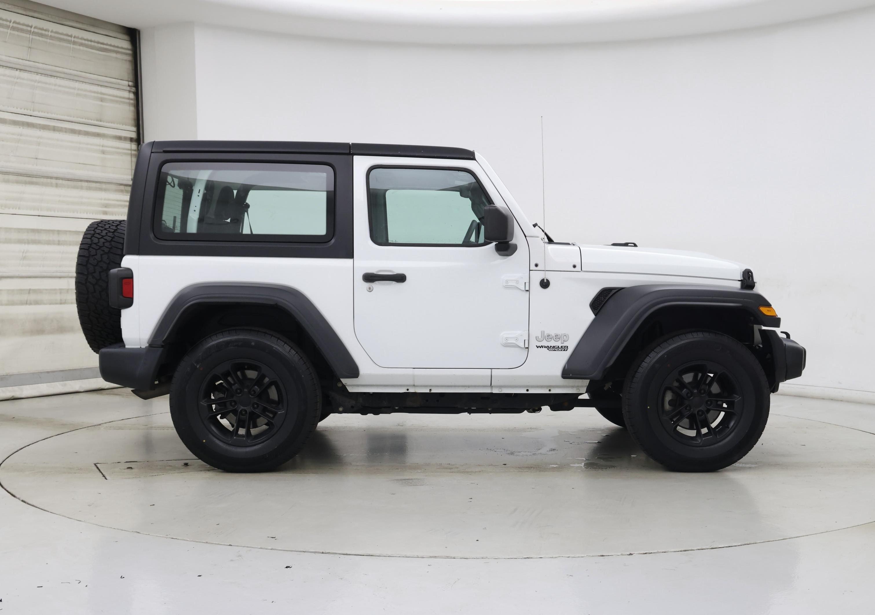 Thumbnail: 2019 Jeep Wrangler - 7