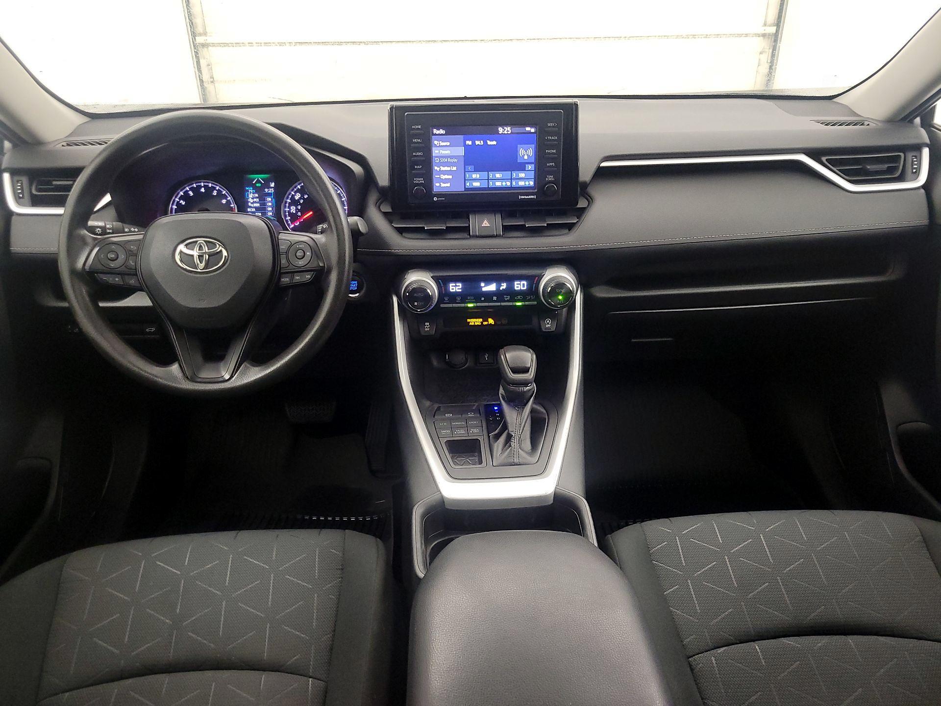Thumbnail: 2021 Toyota RAV4 - 9