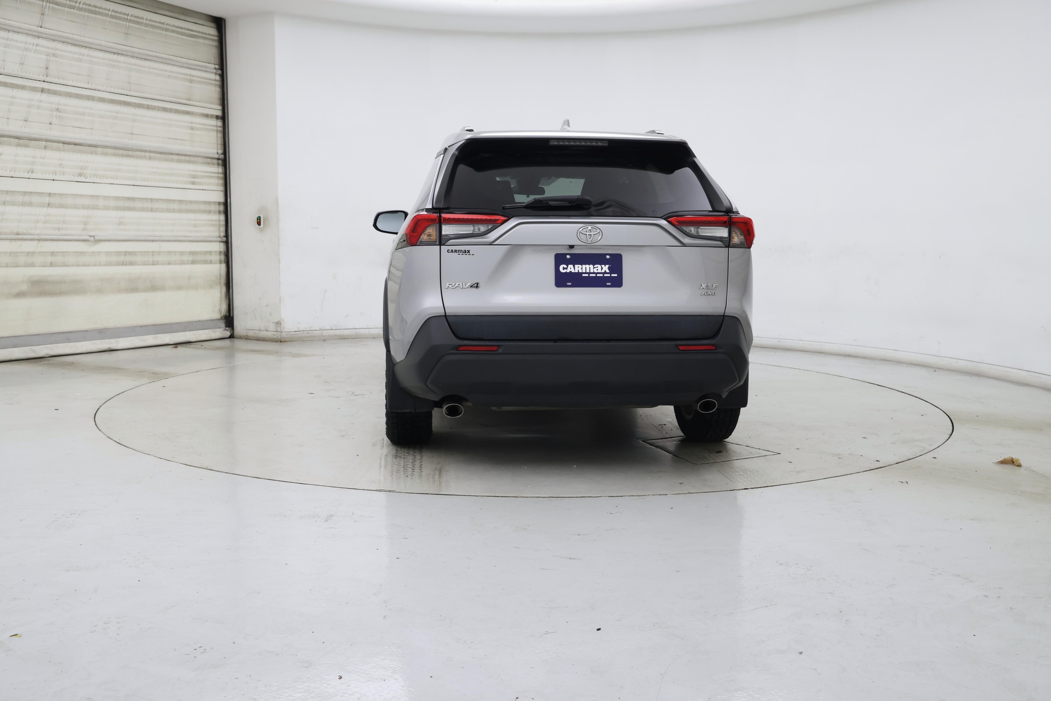 Thumbnail: 2021 Toyota RAV4 - 6