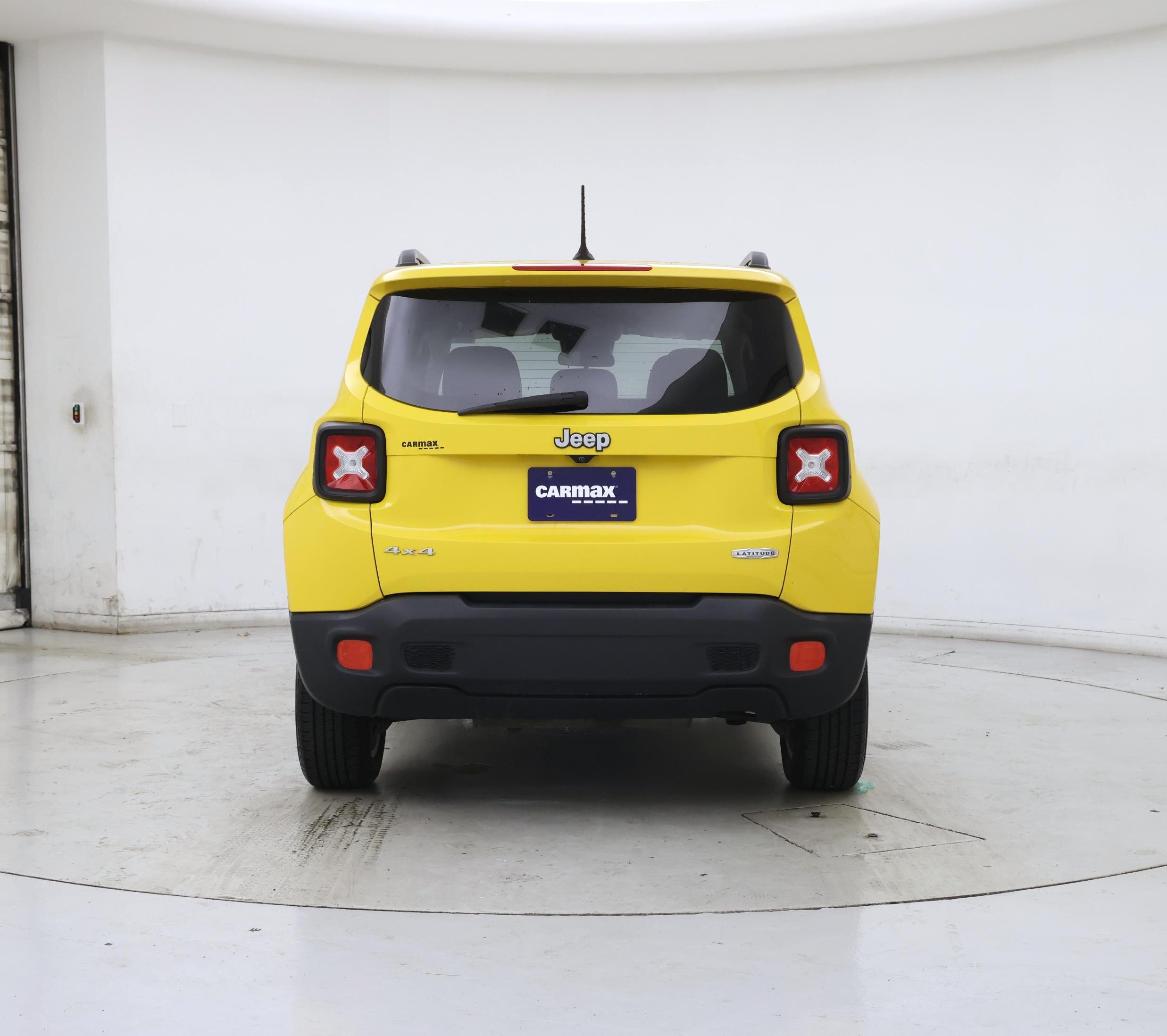 Thumbnail: 2016 Jeep Renegade - 6