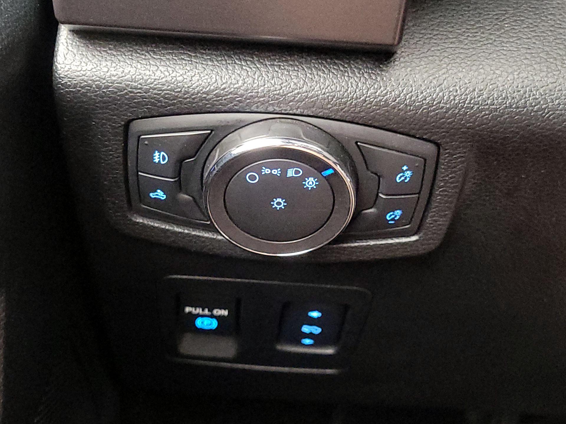 Thumbnail: 2015 Ford F-150 - 13