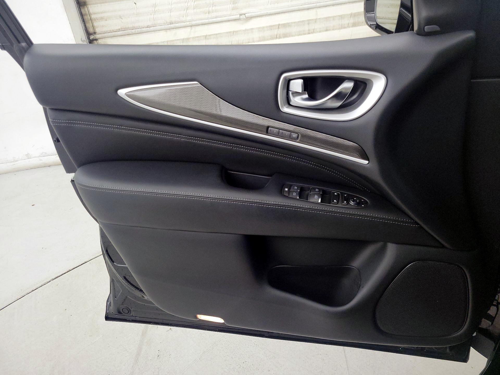 Thumbnail: 2020 INFINITI QX60 - 12
