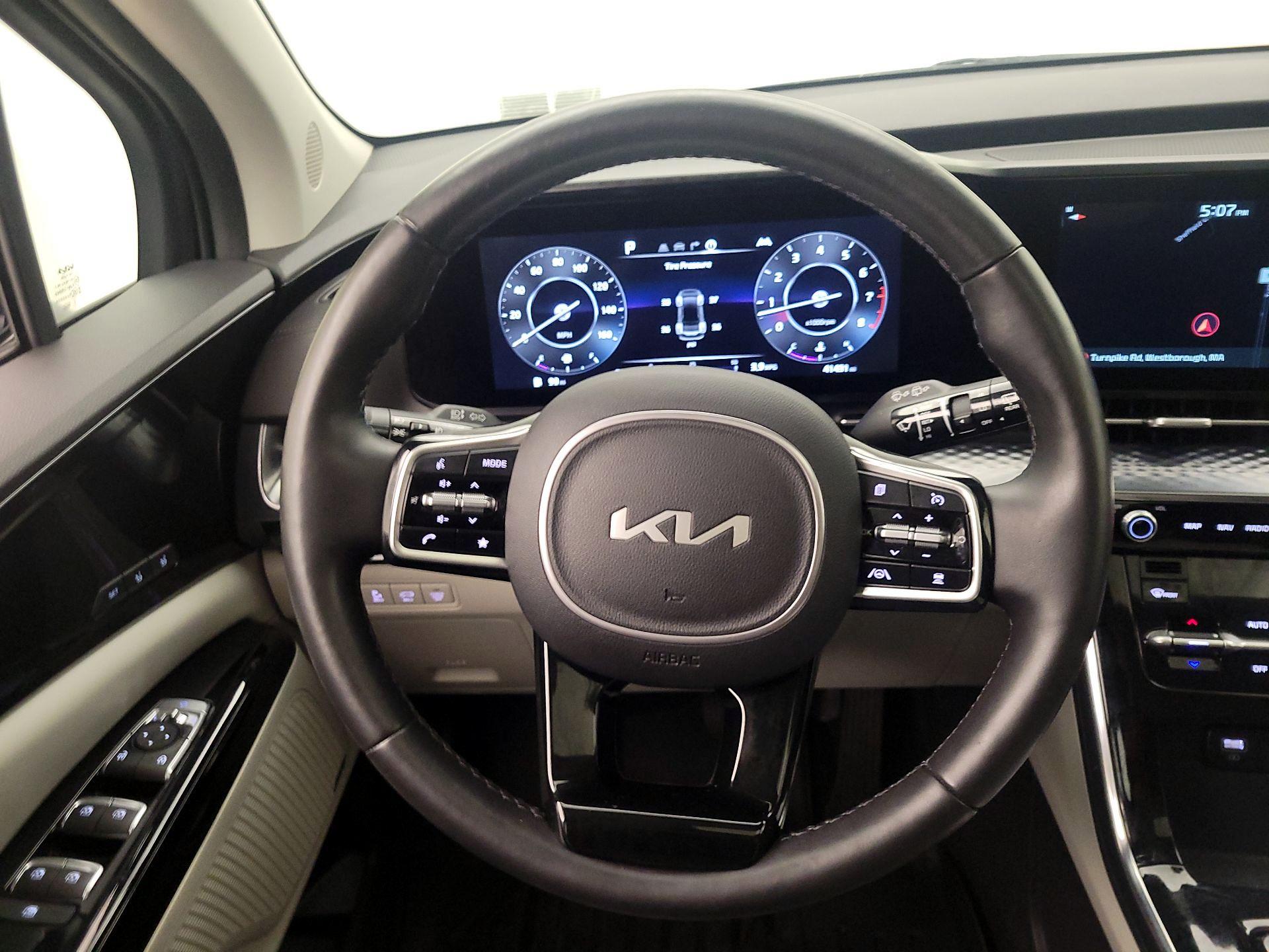 Thumbnail: 2022 Kia Carnival - 10
