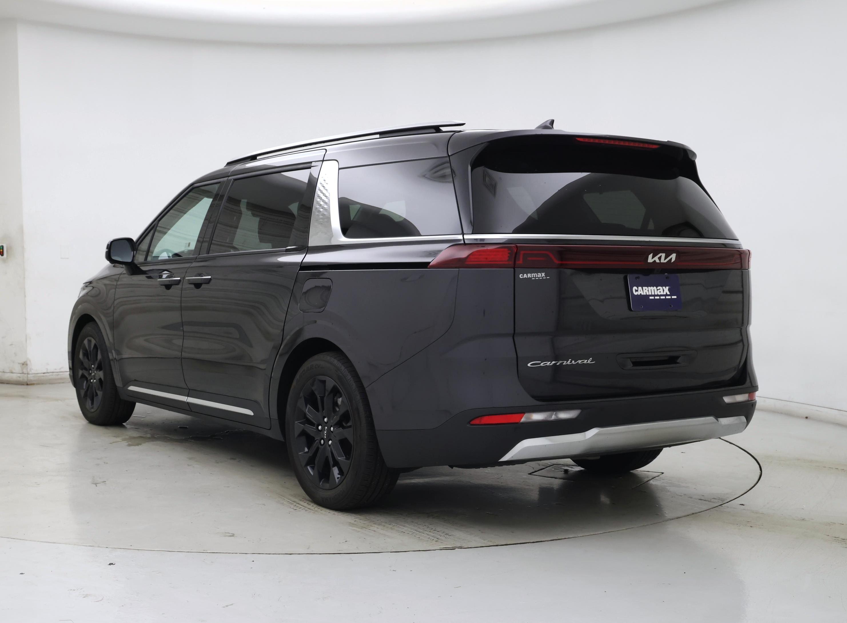 Thumbnail: 2022 Kia Carnival - 2