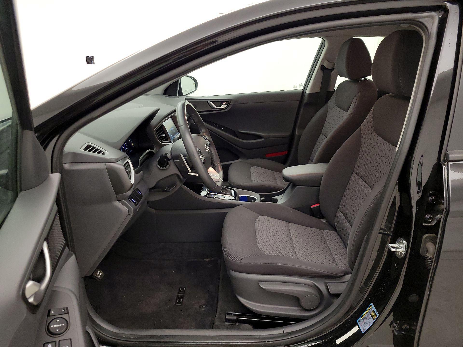 Thumbnail: 2019 Hyundai Ioniq - 11