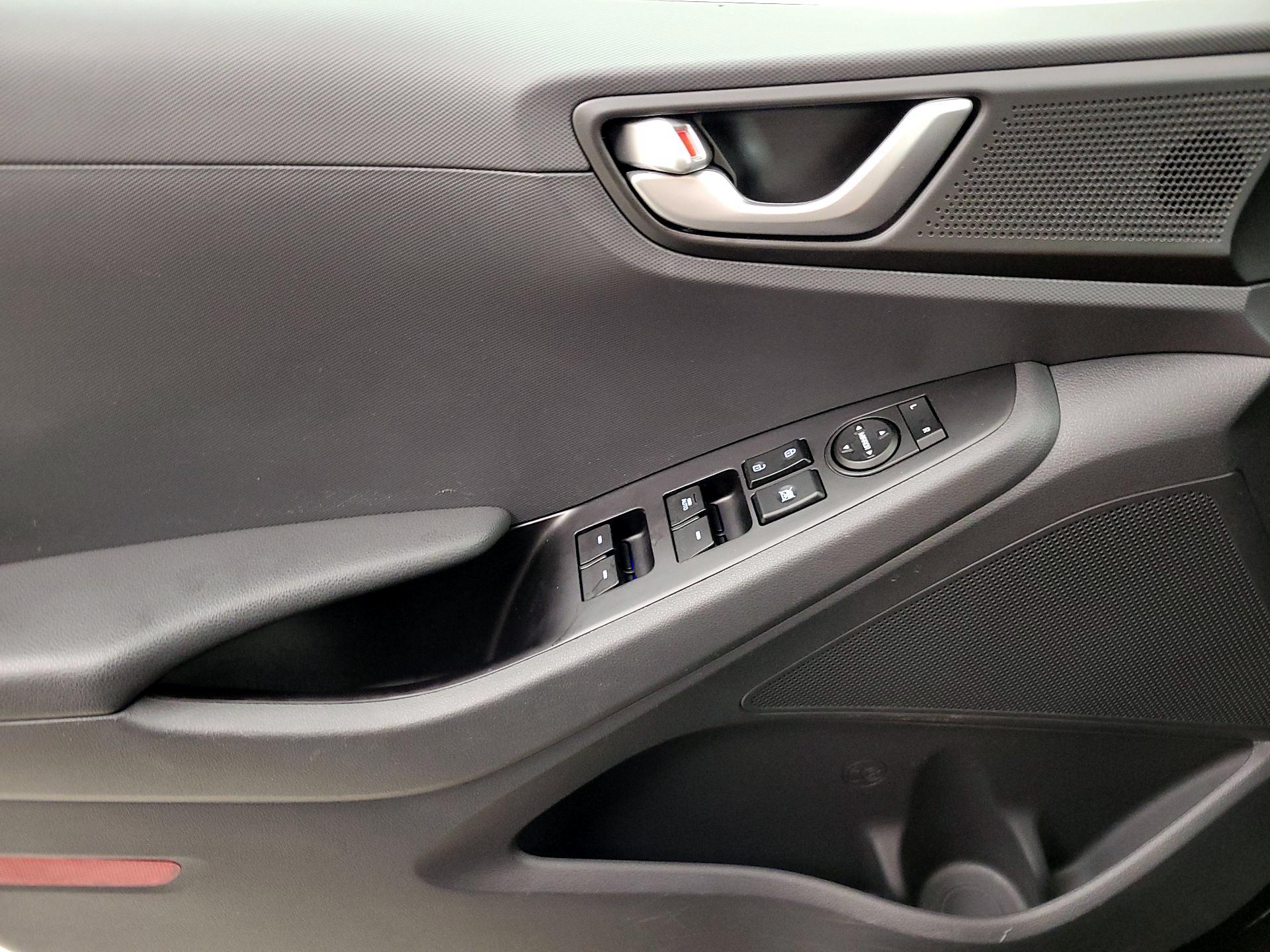 Thumbnail: 2019 Hyundai Ioniq - 12