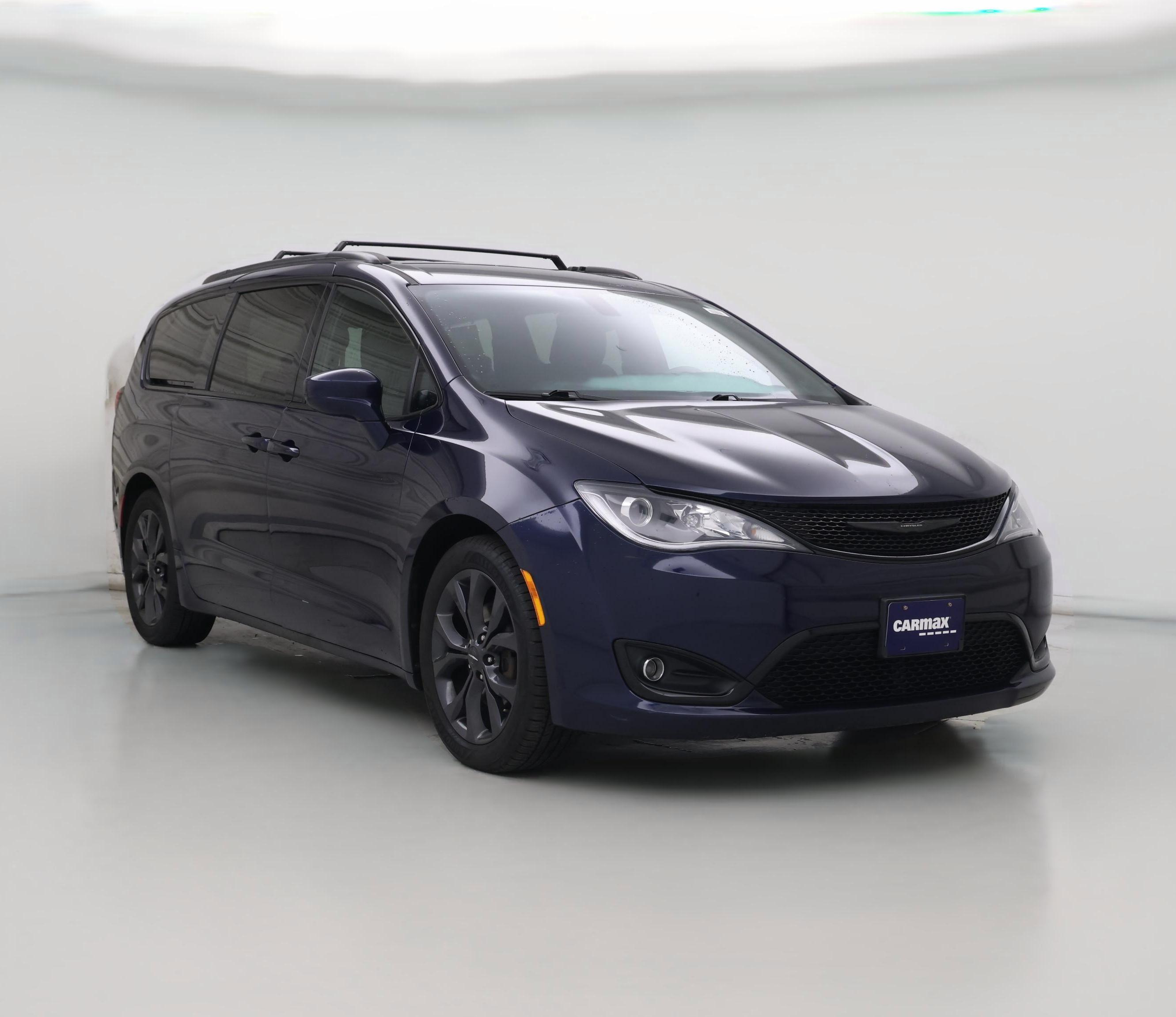 Thumbnail: 2018 Chrysler Pacifica - 1