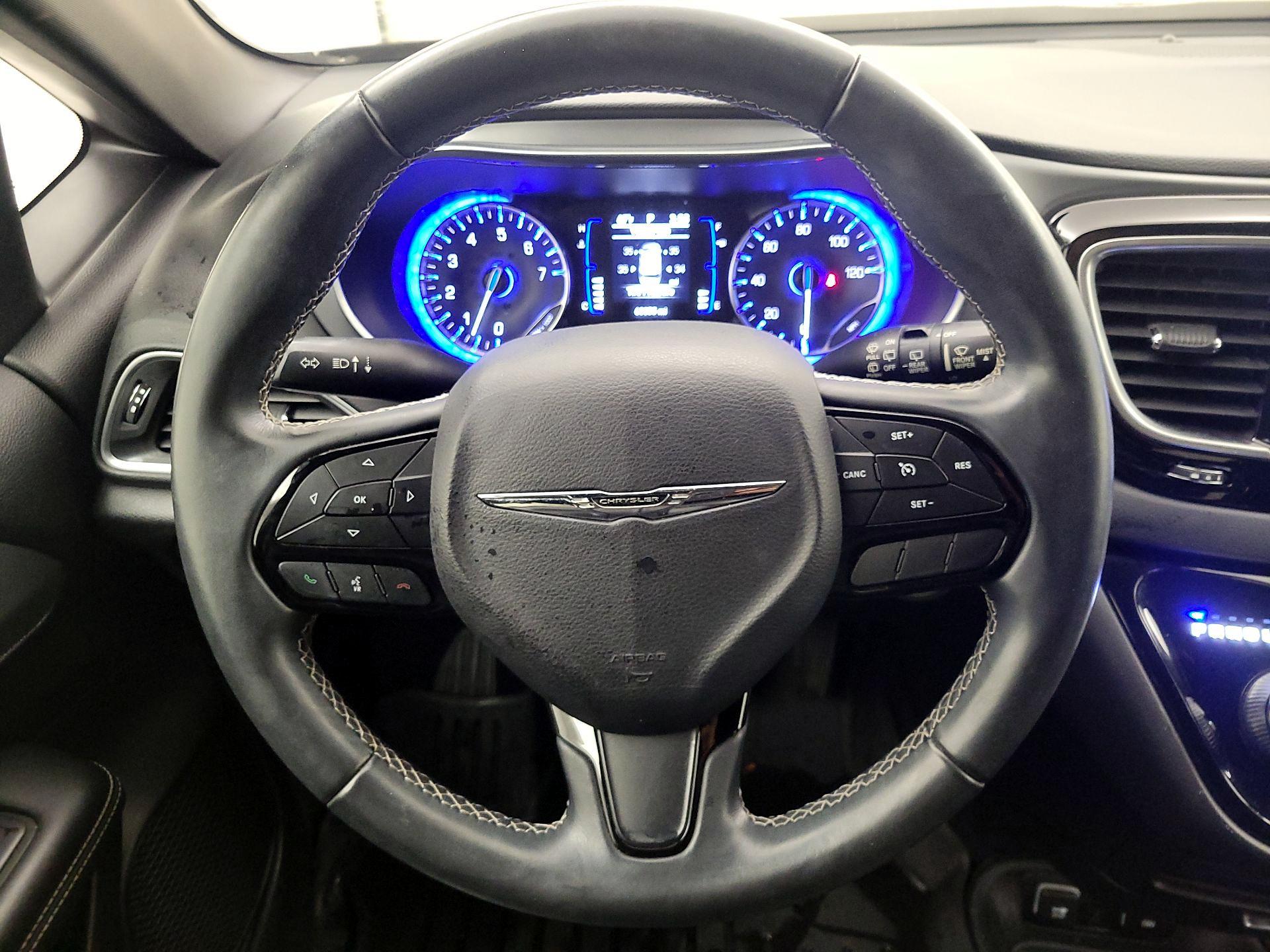 Thumbnail: 2018 Chrysler Pacifica - 10
