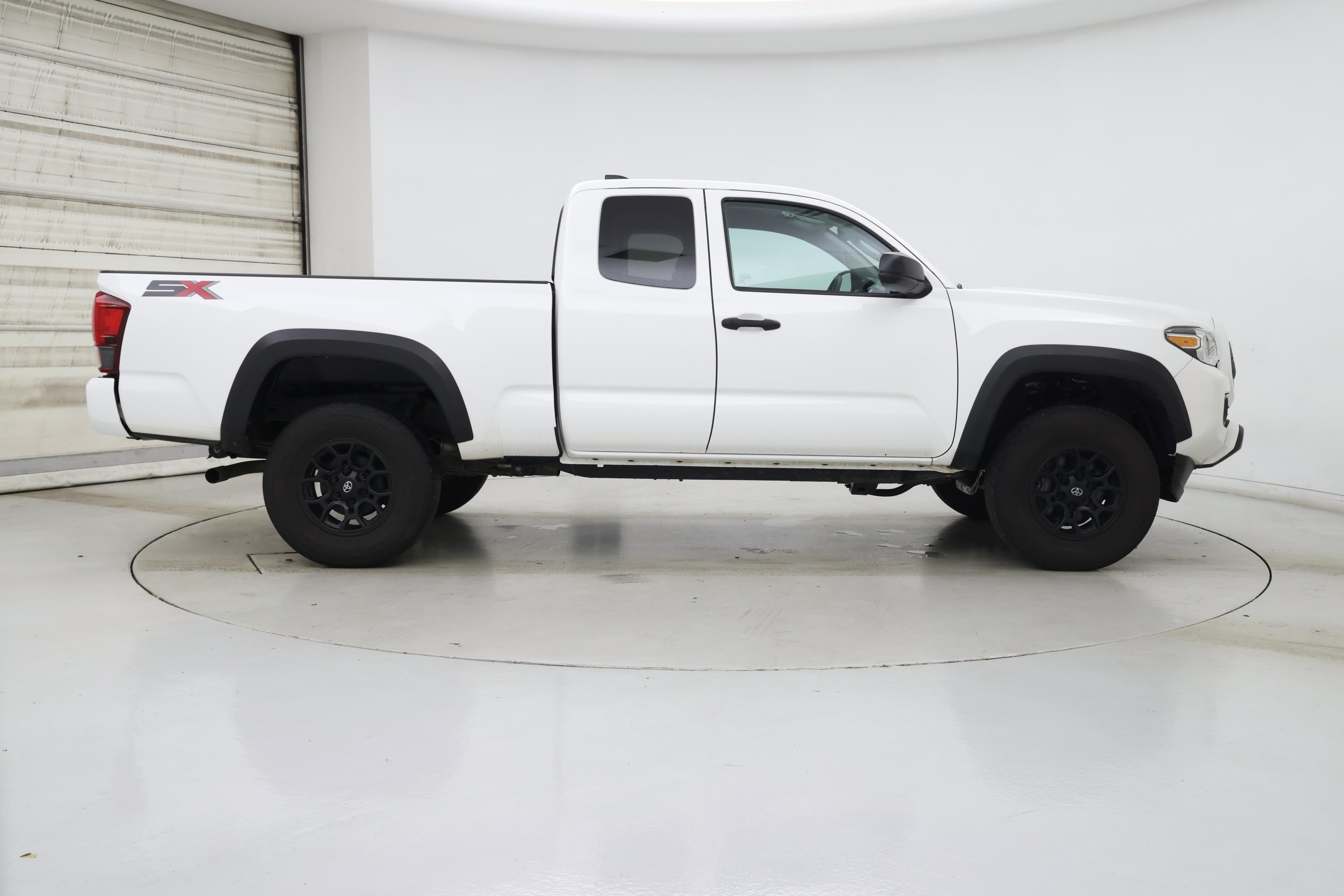 Thumbnail: 2022 Toyota Tacoma - 7