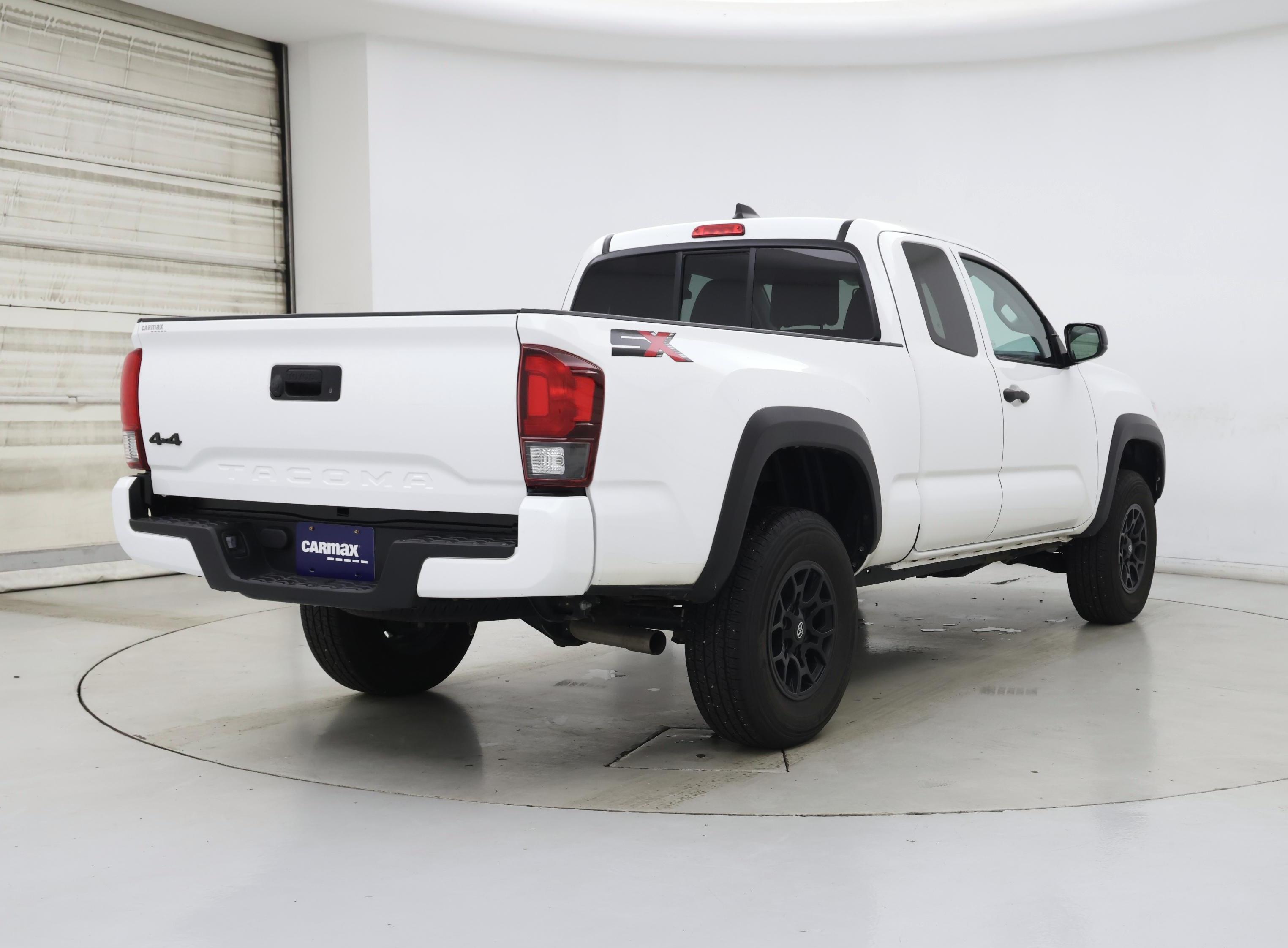 Thumbnail: 2022 Toyota Tacoma - 8