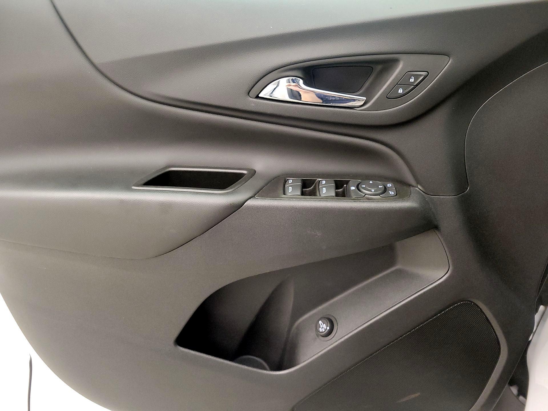 Thumbnail: 2022 Chevrolet Equinox - 12
