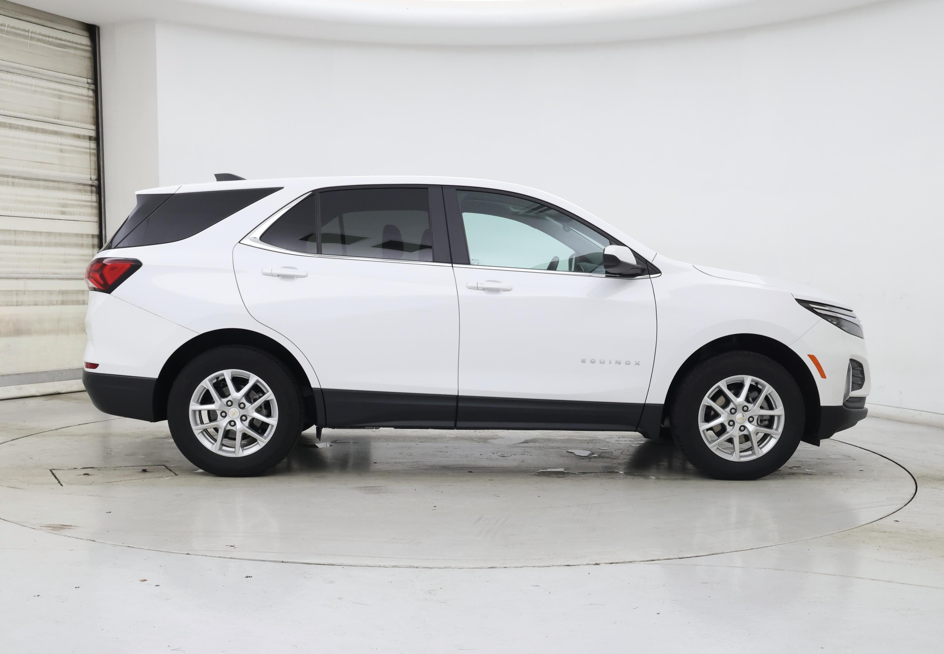 Thumbnail: 2022 Chevrolet Equinox - 7