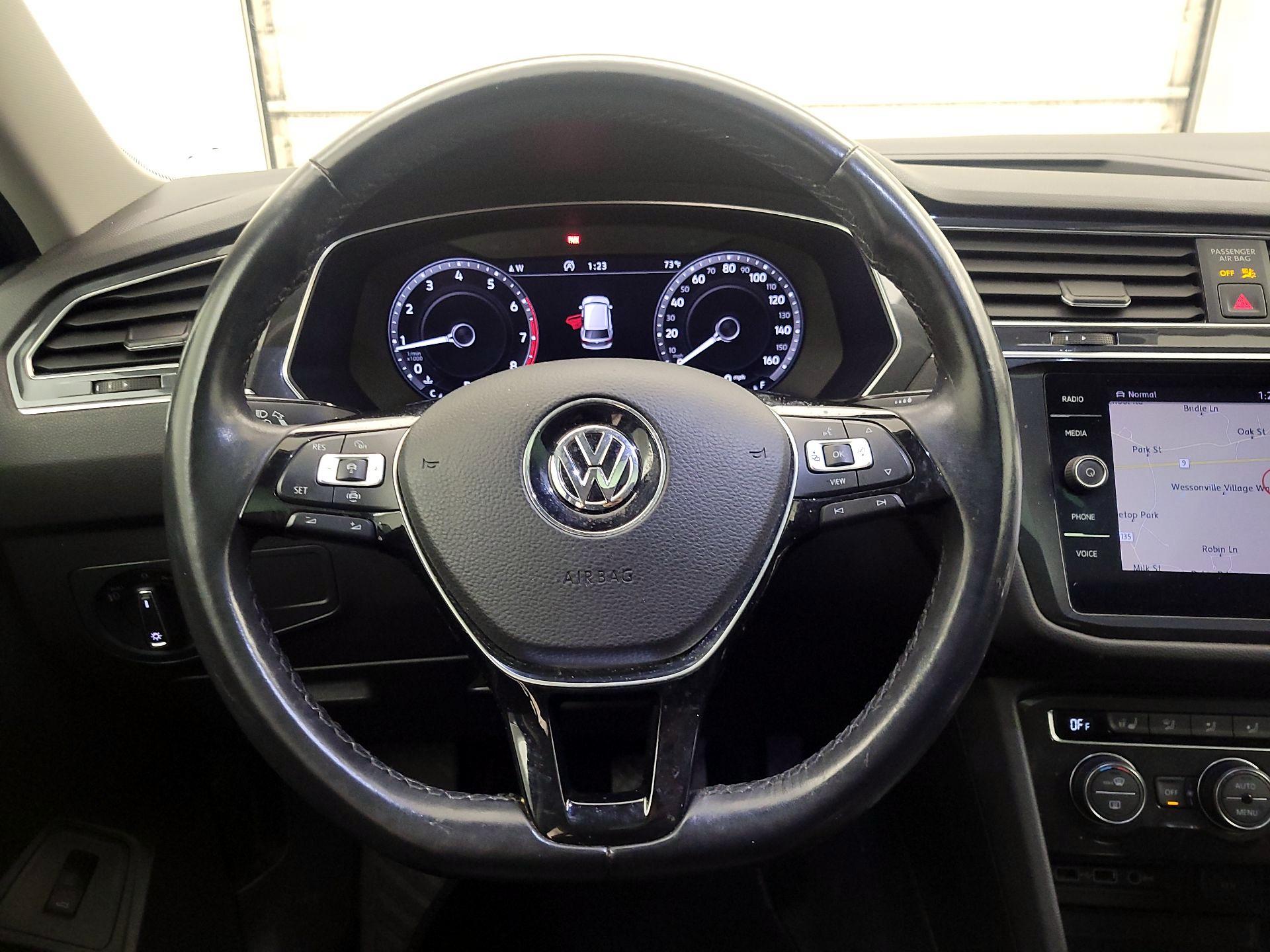 Thumbnail: 2019 Volkswagen Tiguan - 10