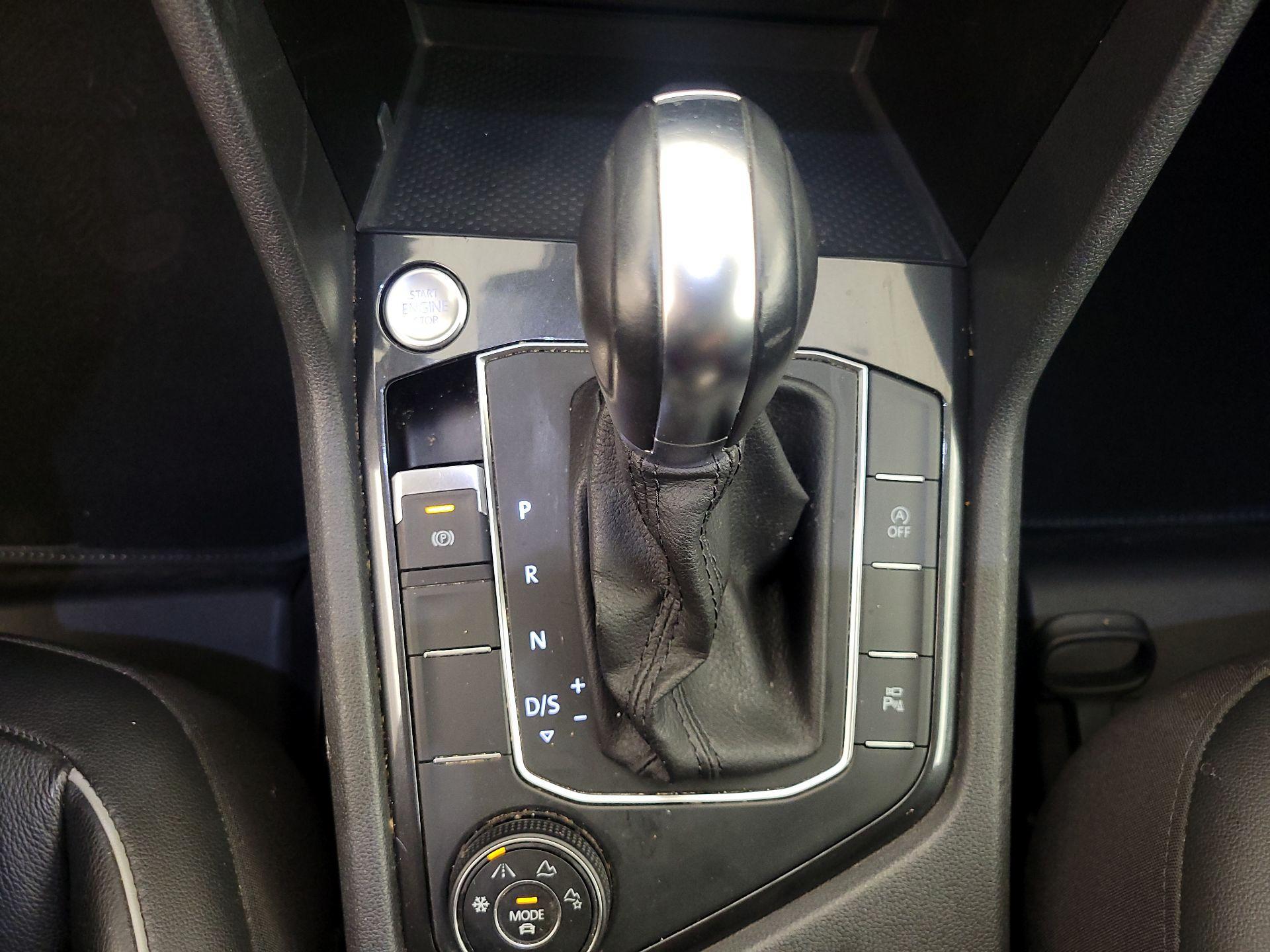 Thumbnail: 2019 Volkswagen Tiguan - 18