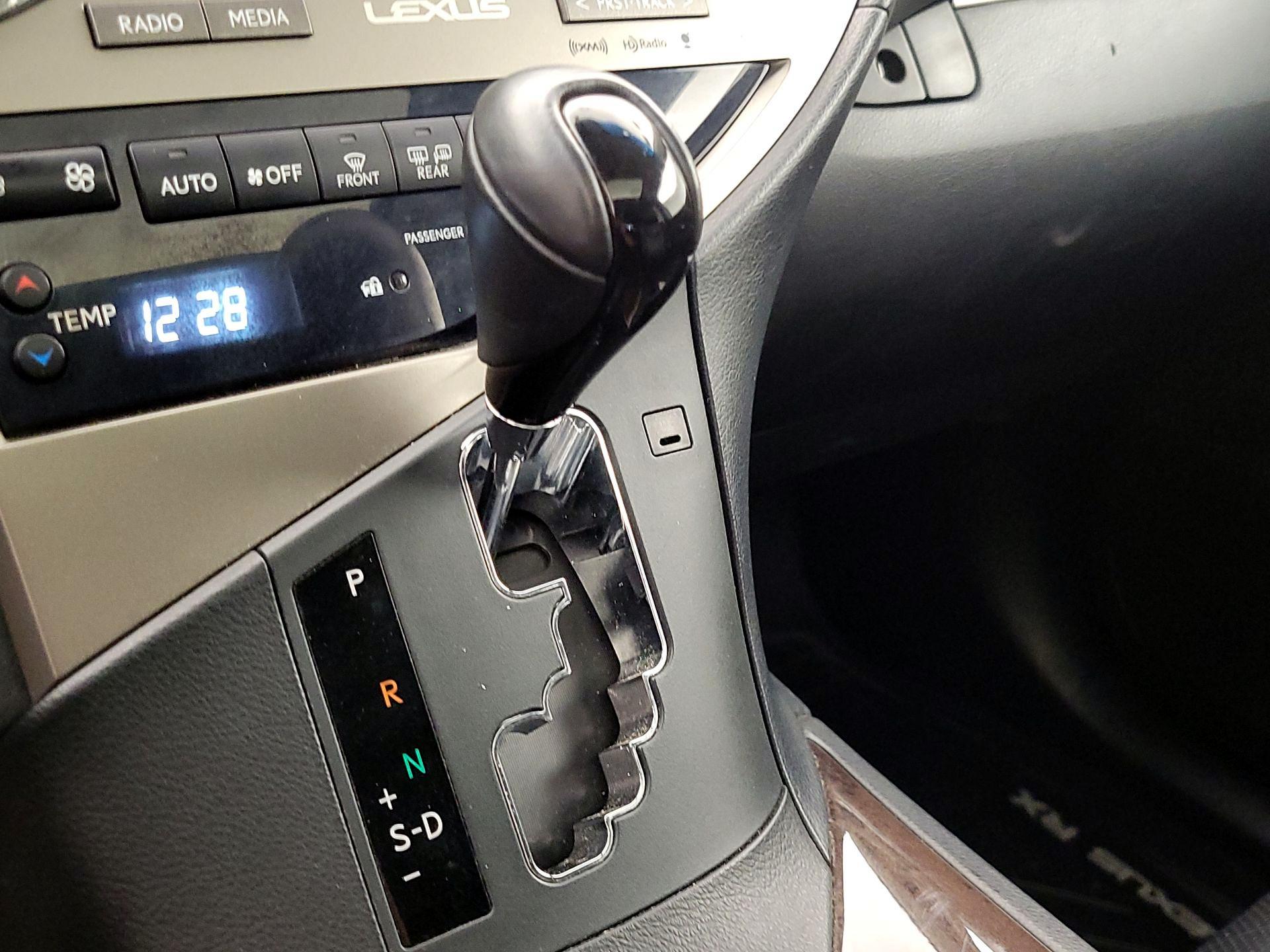 Thumbnail: 2015 Lexus RX - 17