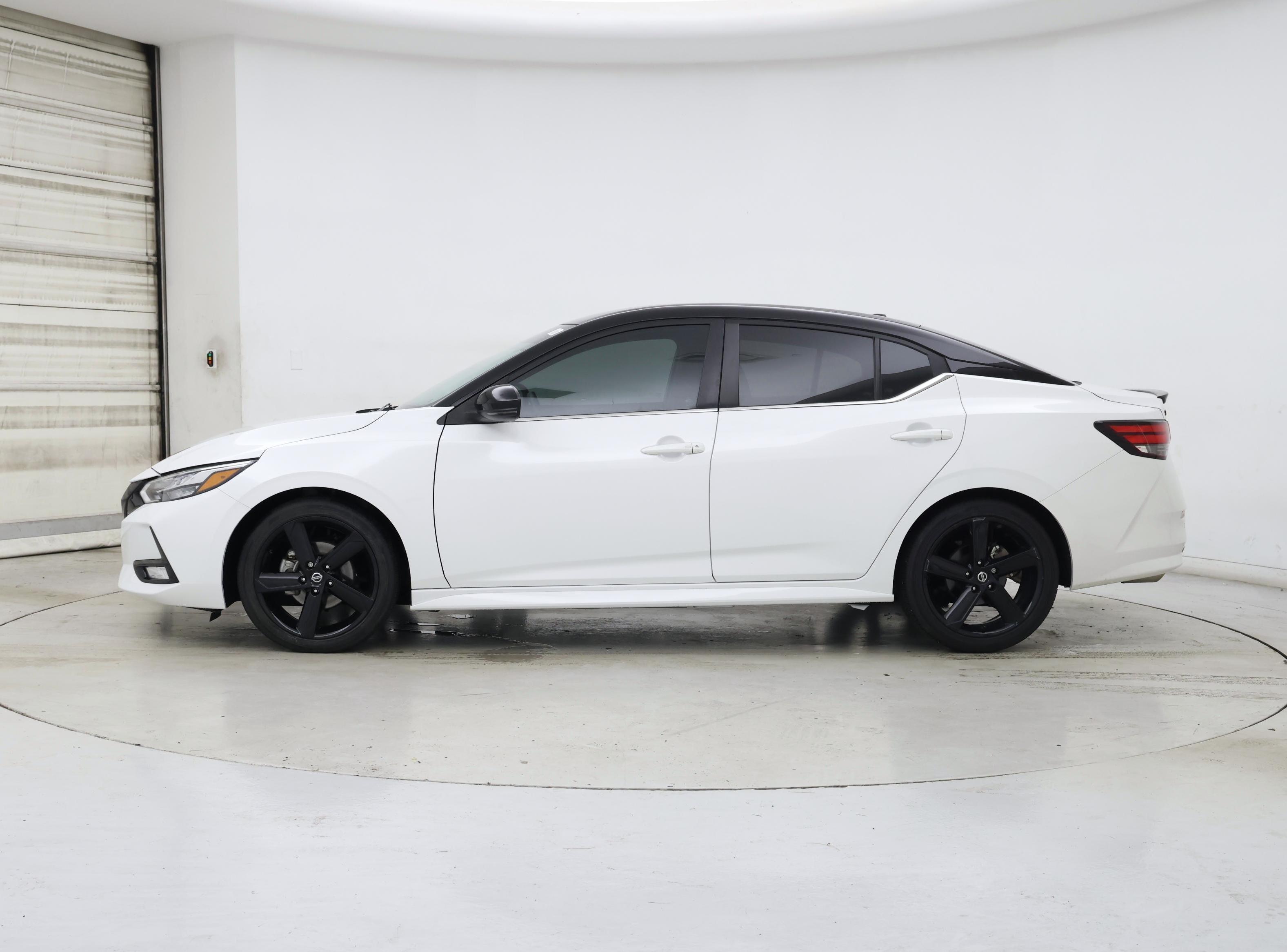 Thumbnail: 2022 Nissan Sentra - 3