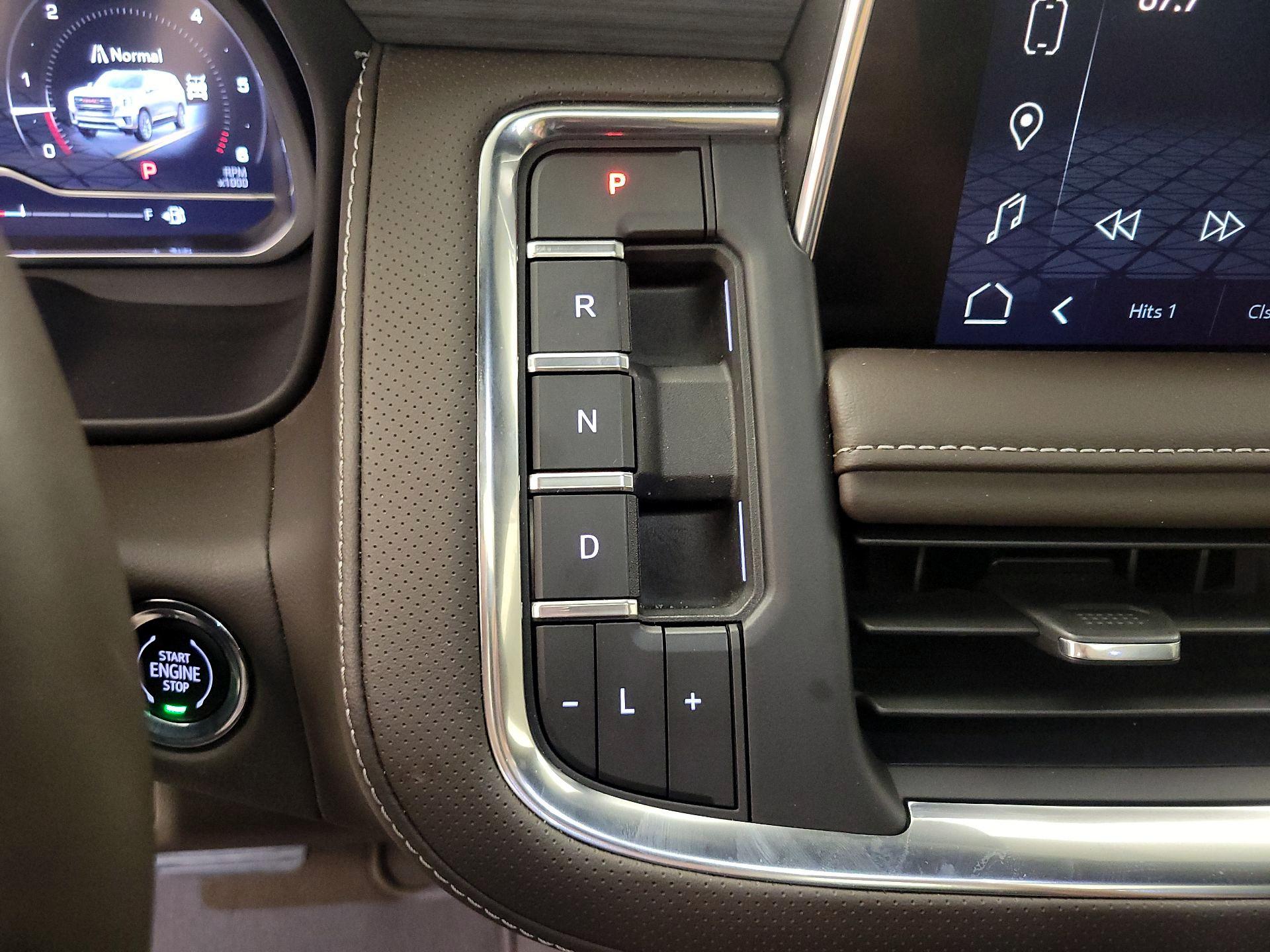 Thumbnail: 2023 GMC Yukon - 18