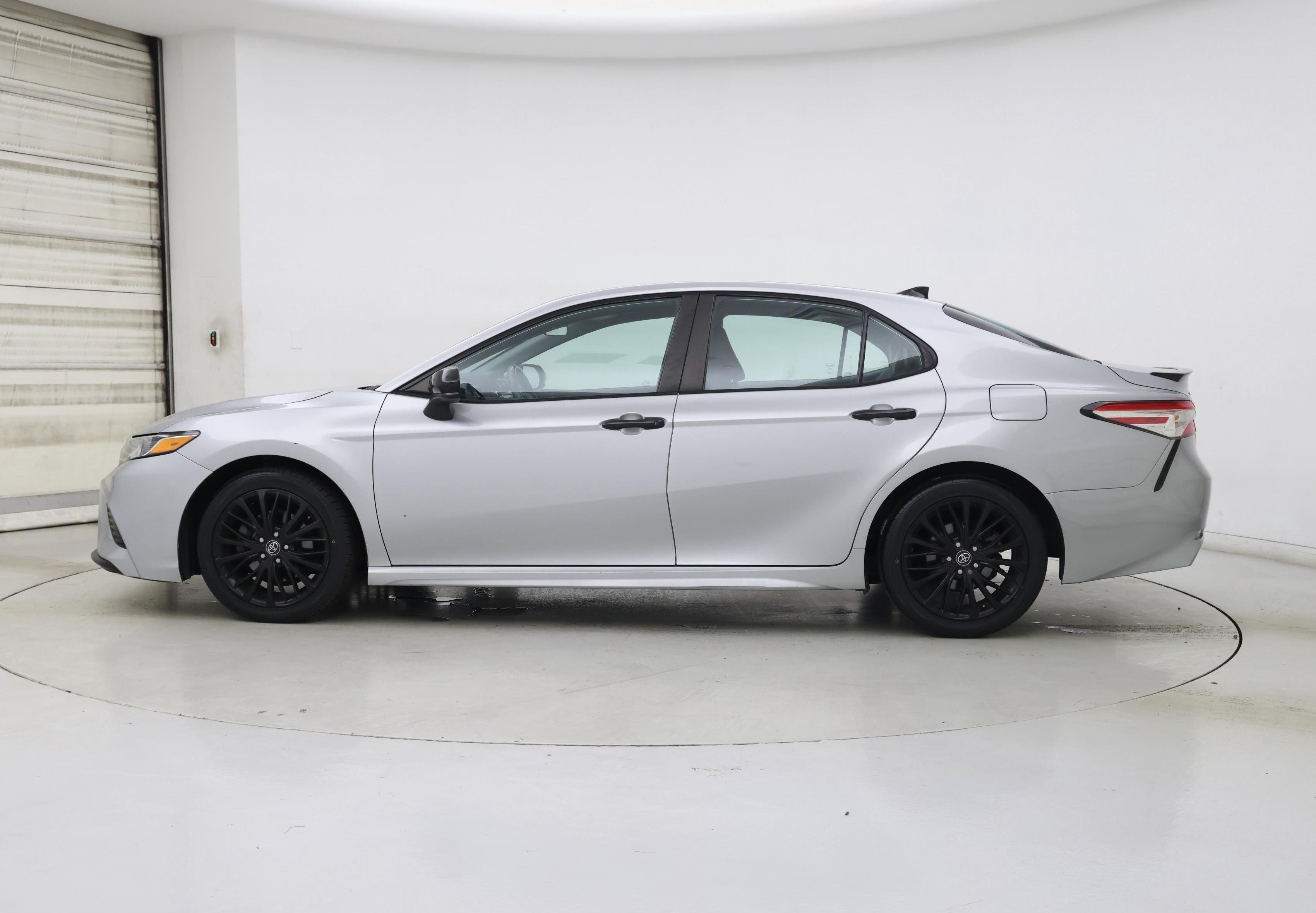 Thumbnail: 2020 Toyota Camry - 3