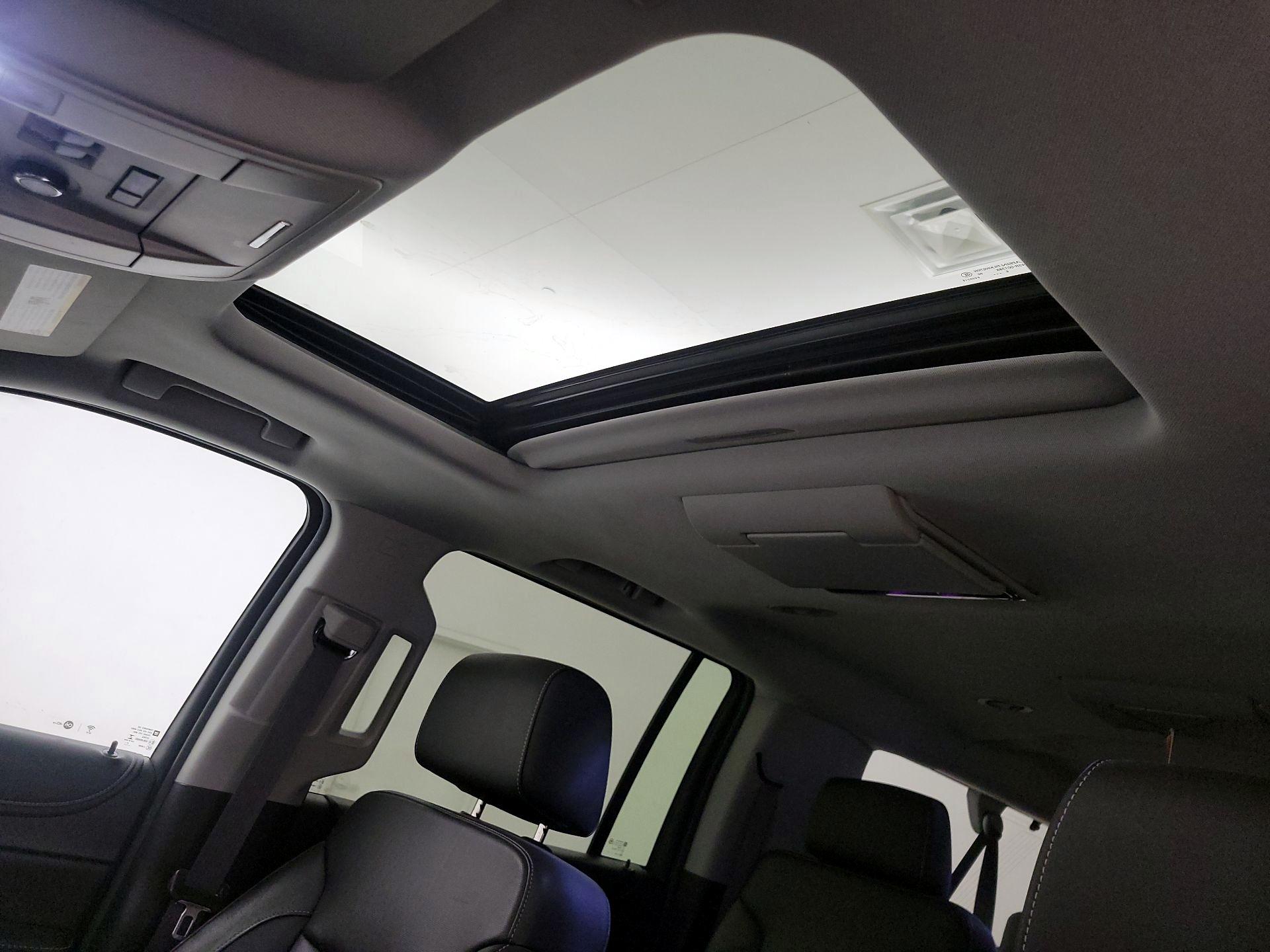 Thumbnail: 2017 Chevrolet Suburban - 20