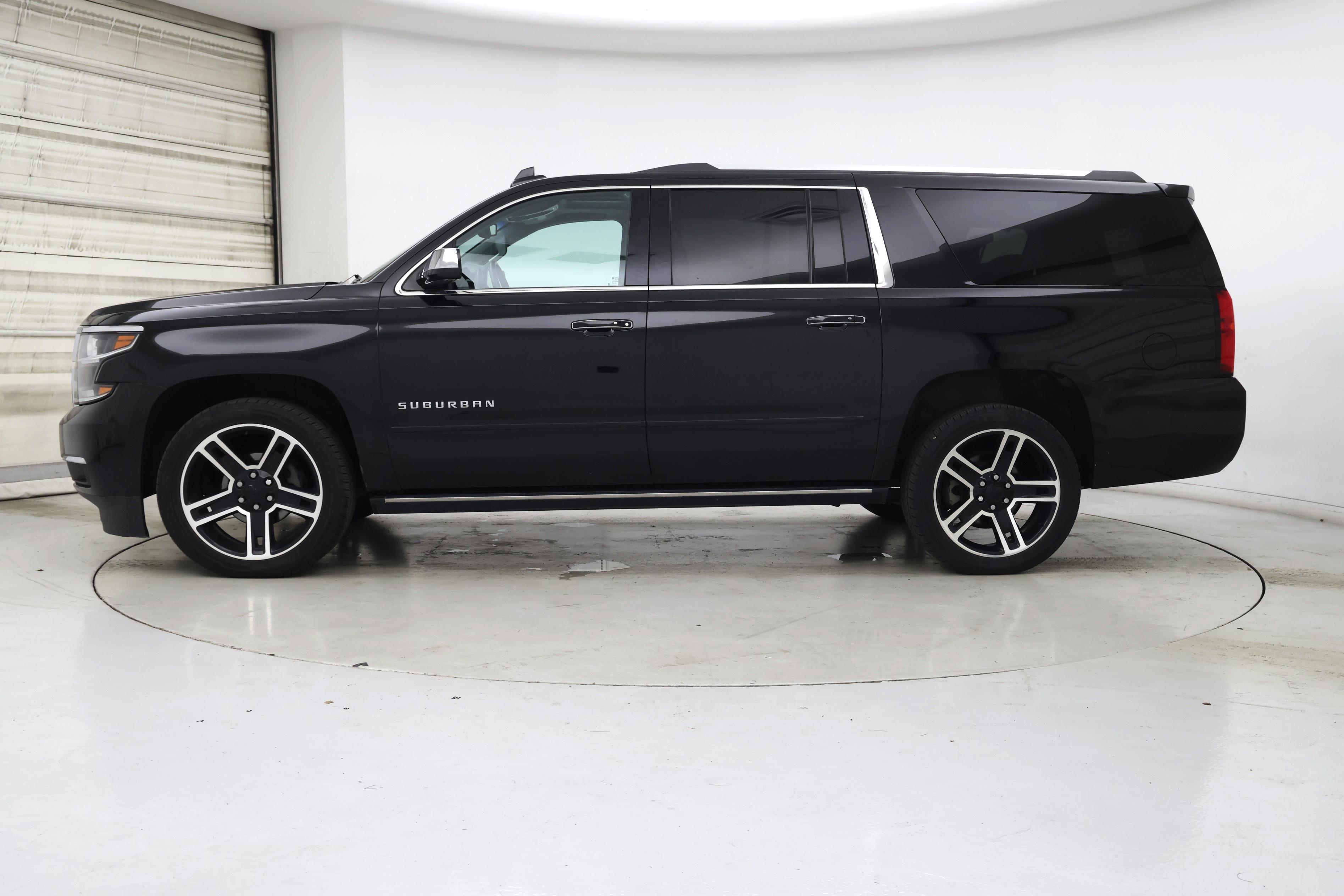 Thumbnail: 2017 Chevrolet Suburban - 3