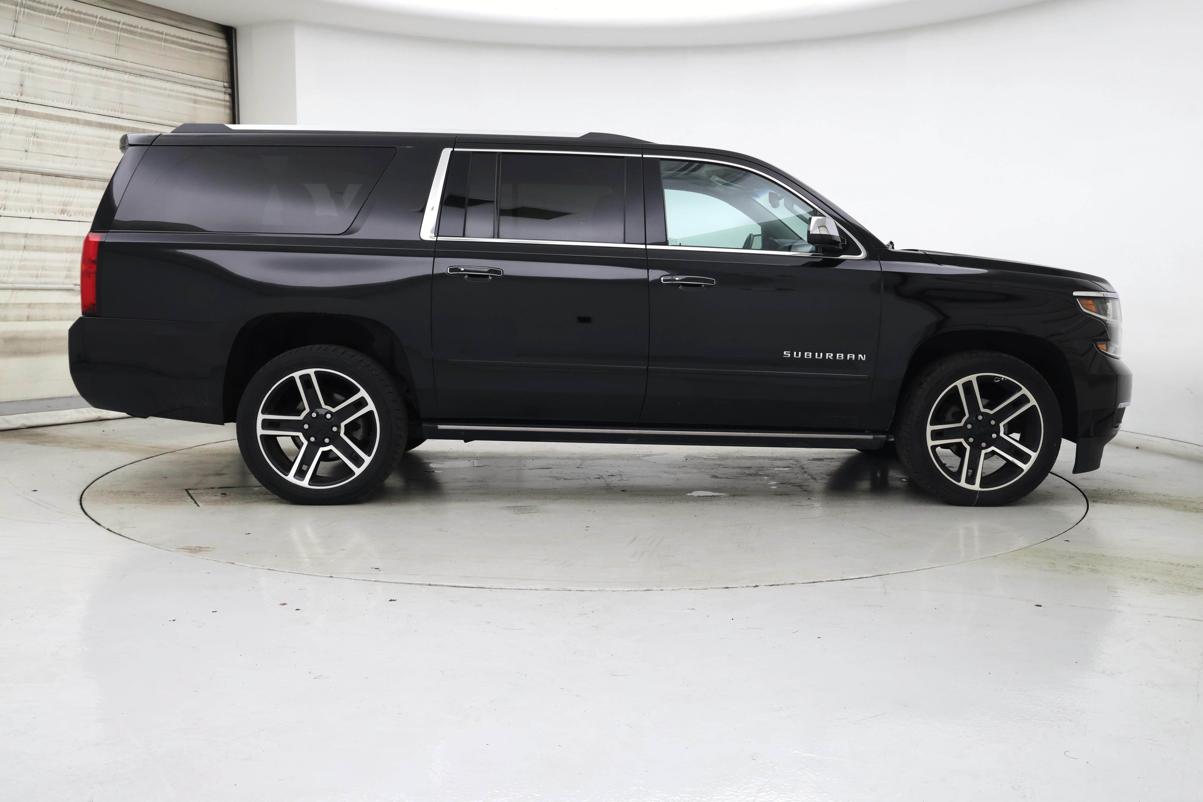 Thumbnail: 2017 Chevrolet Suburban - 7
