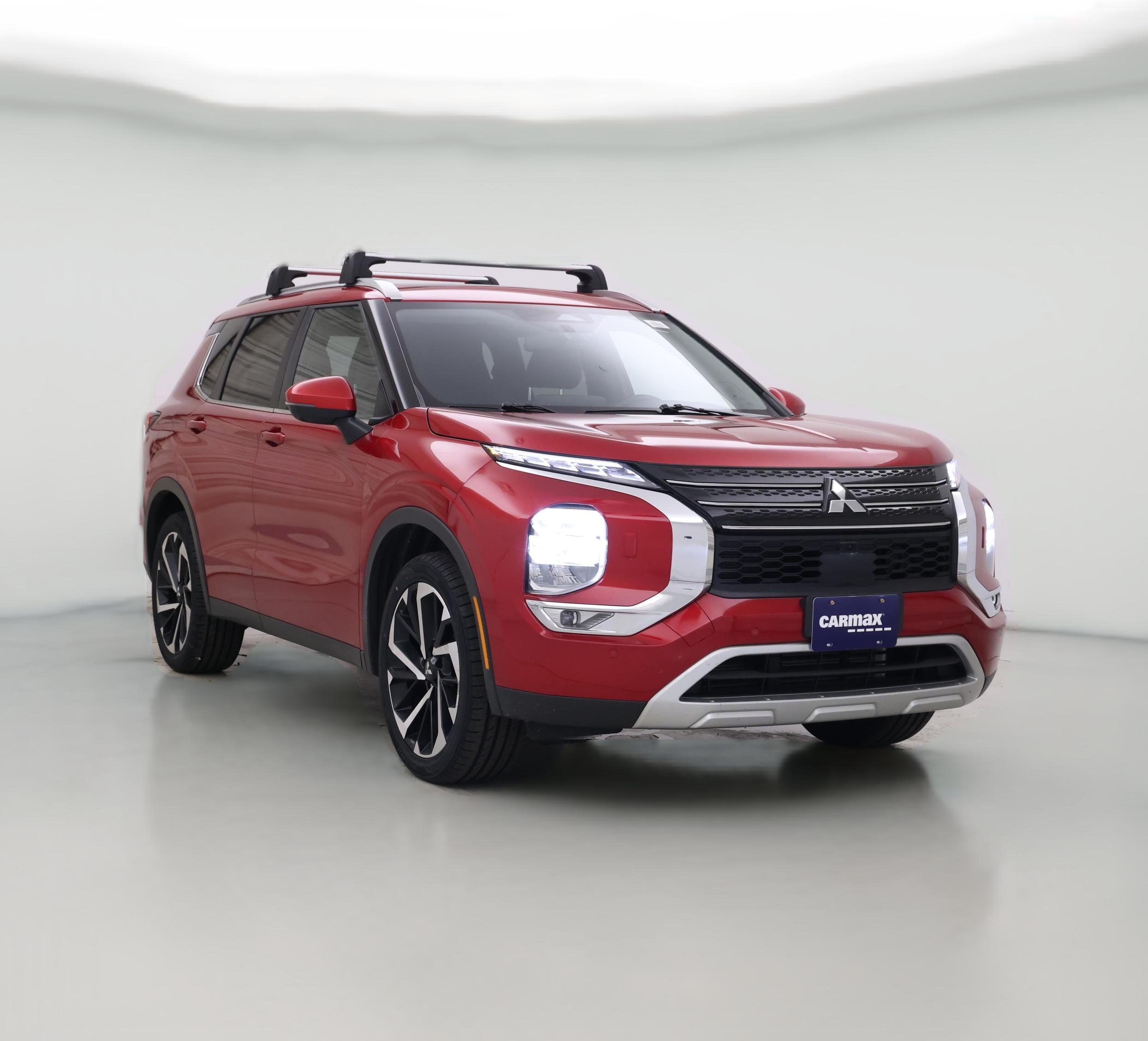 Thumbnail: 2023 Mitsubishi Outlander - 1