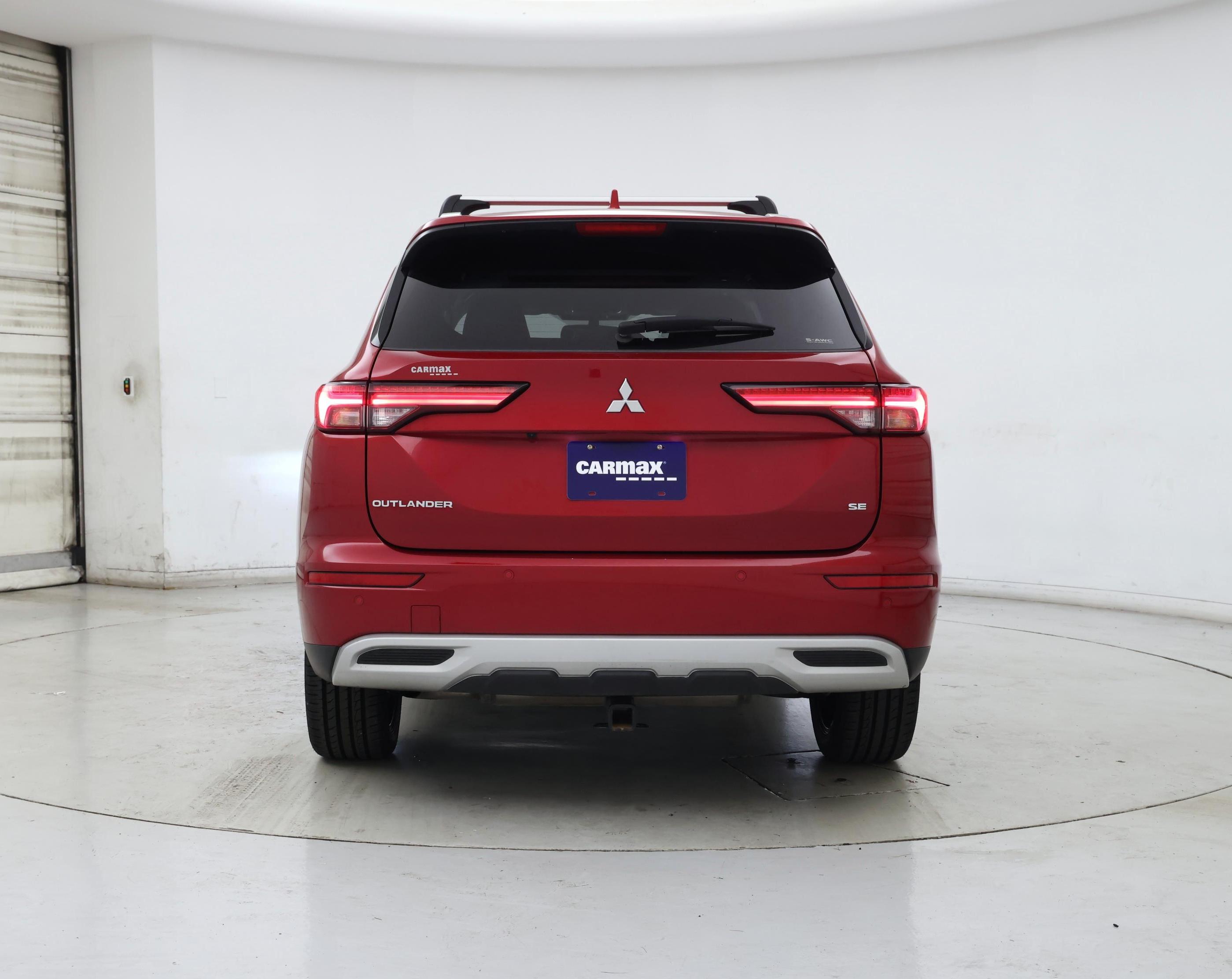 Thumbnail: 2023 Mitsubishi Outlander - 6