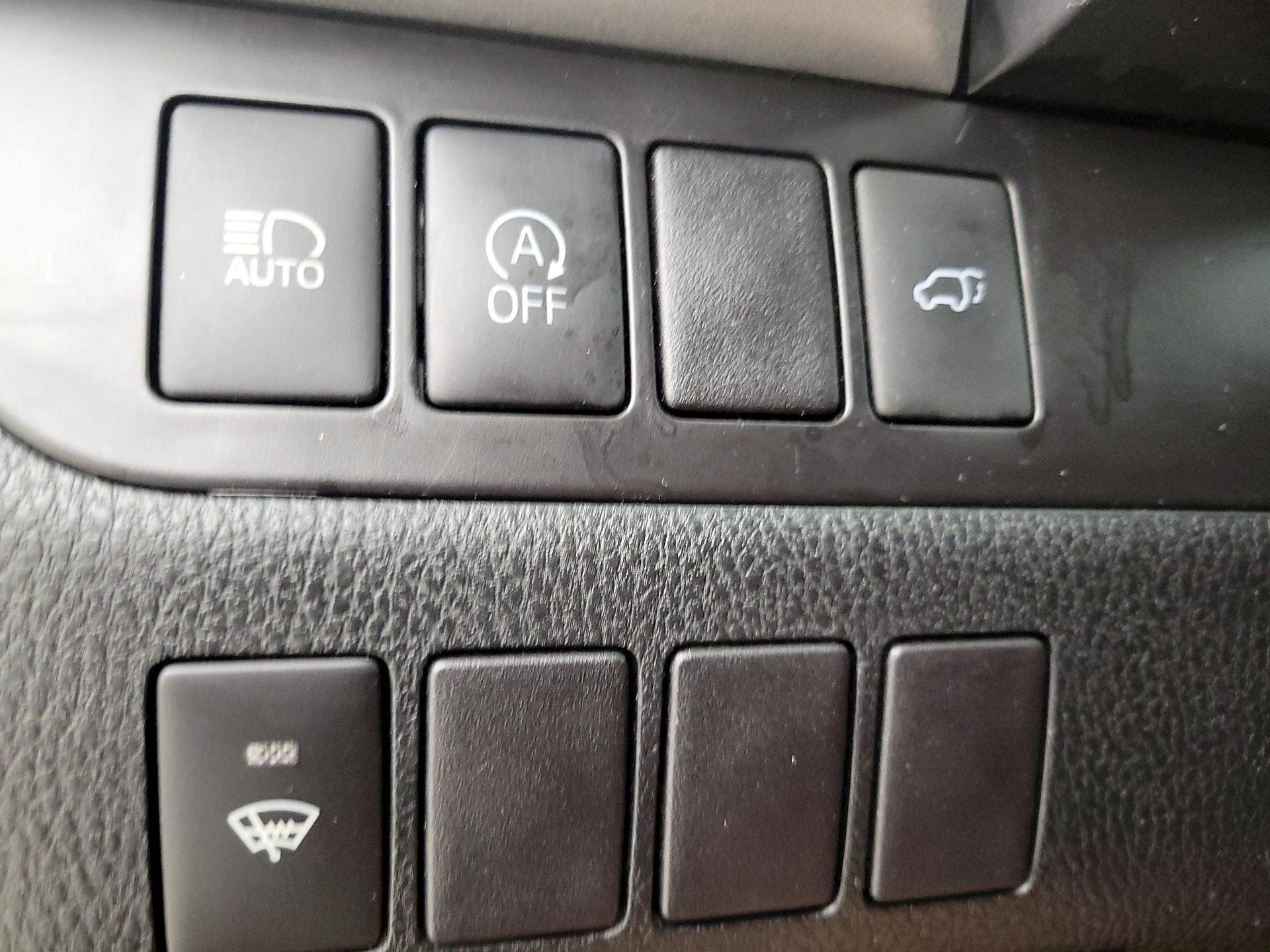 Thumbnail: 2019 Toyota Highlander - 13