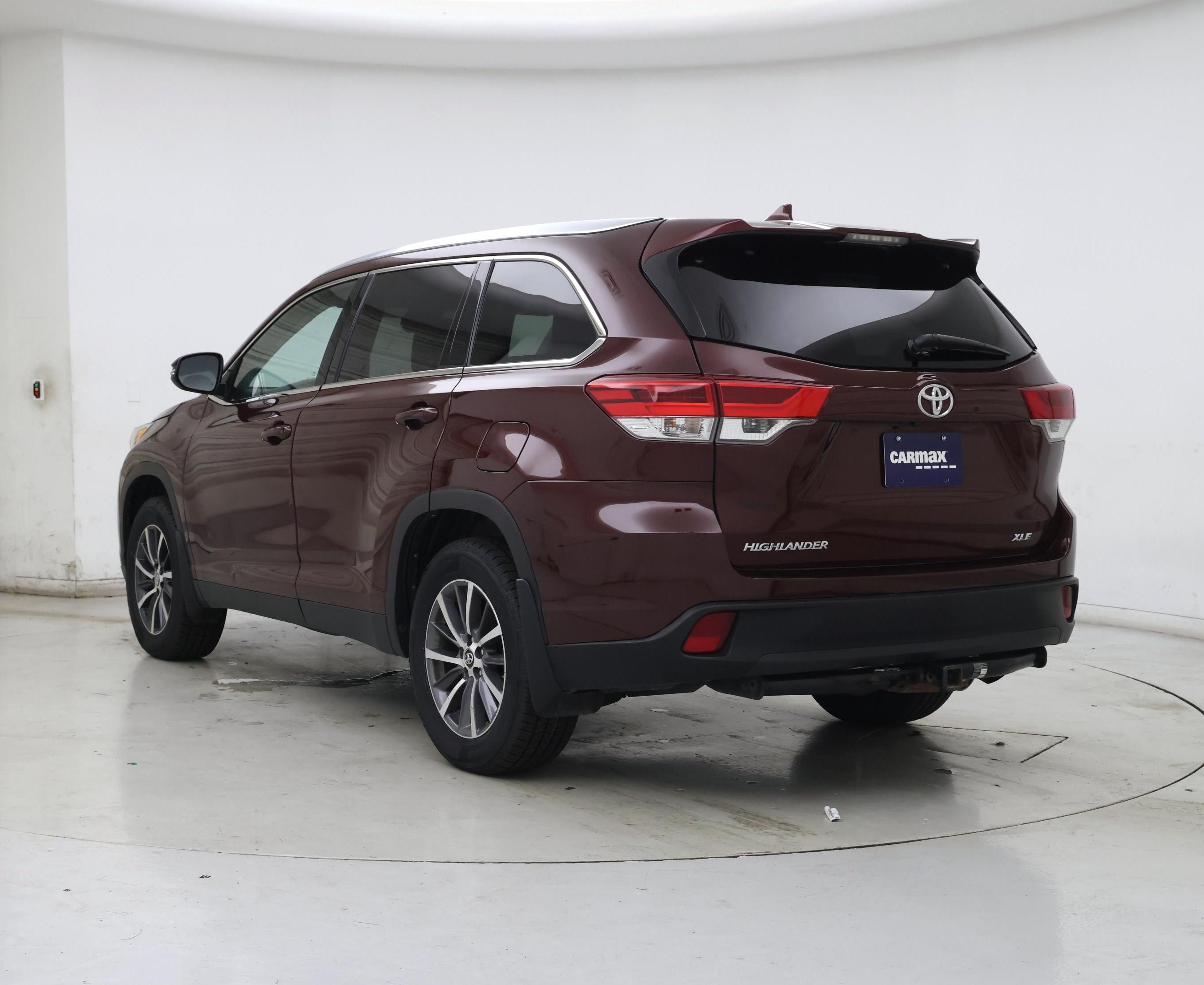 Thumbnail: 2019 Toyota Highlander - 2