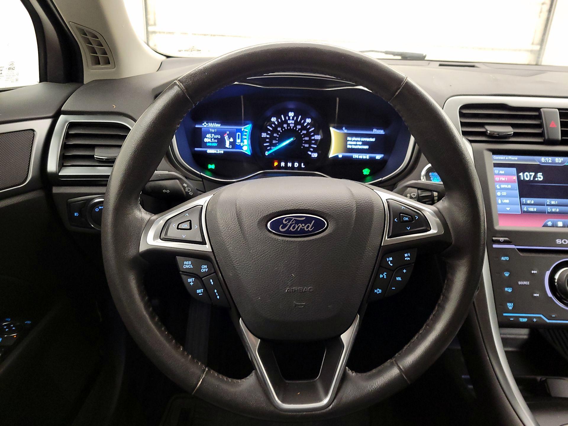 Thumbnail: 2015 Ford Fusion - 10